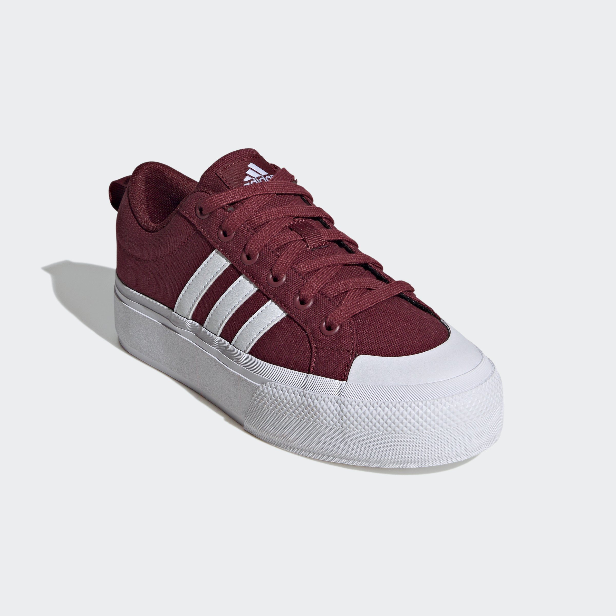 adidas Sportswear BRAVADA 2.0 PLATFORM Sneaker Design auf den Spuren des adidas Nizza Ein Schuh mit Plateausohle und edgy Vibe
