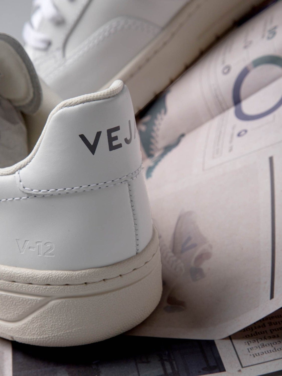 VEJA Veja V-12 Leather Sneaker Sneaker
