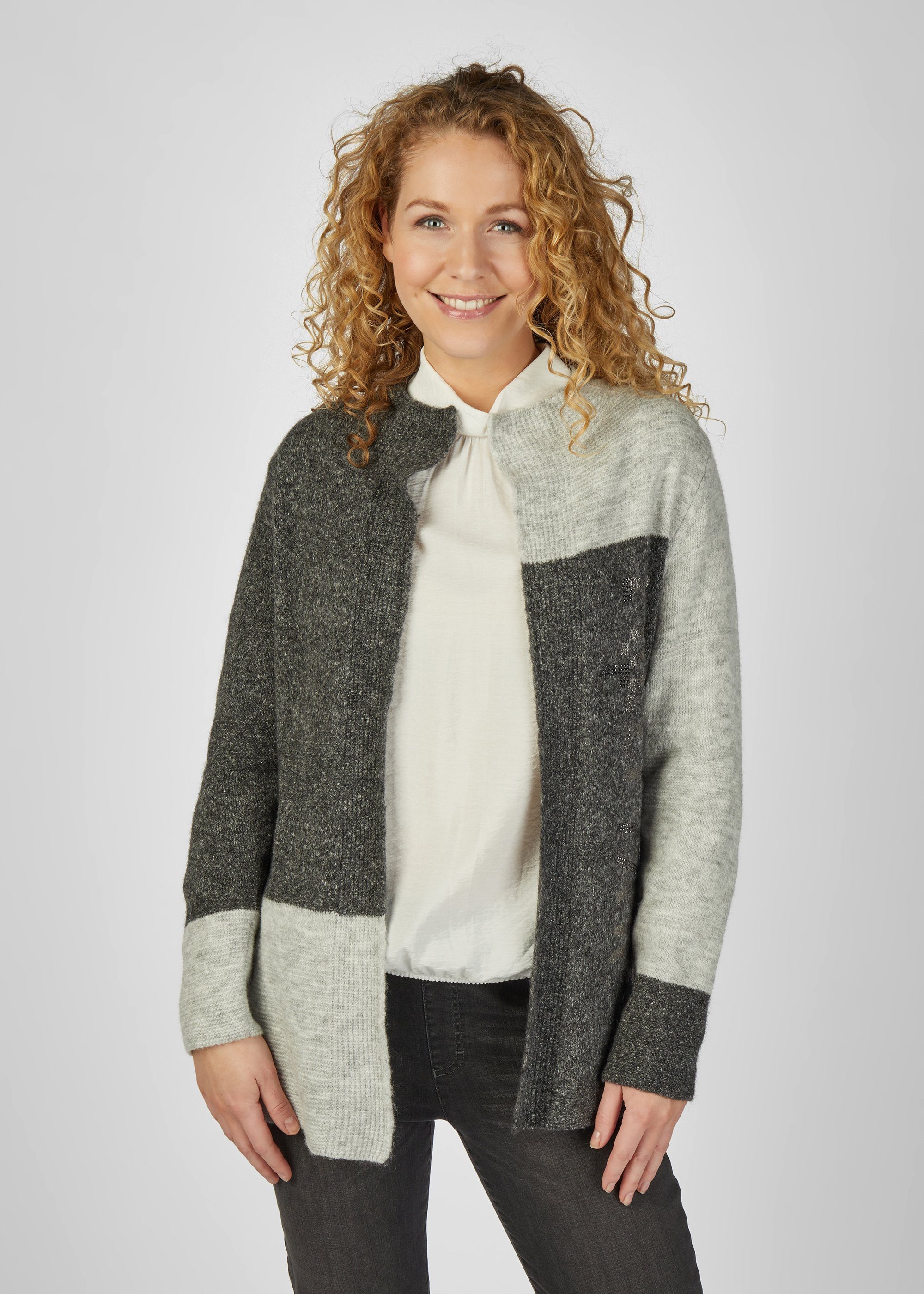 Rabe Strickjacke mit Muster kontrastfarbenen