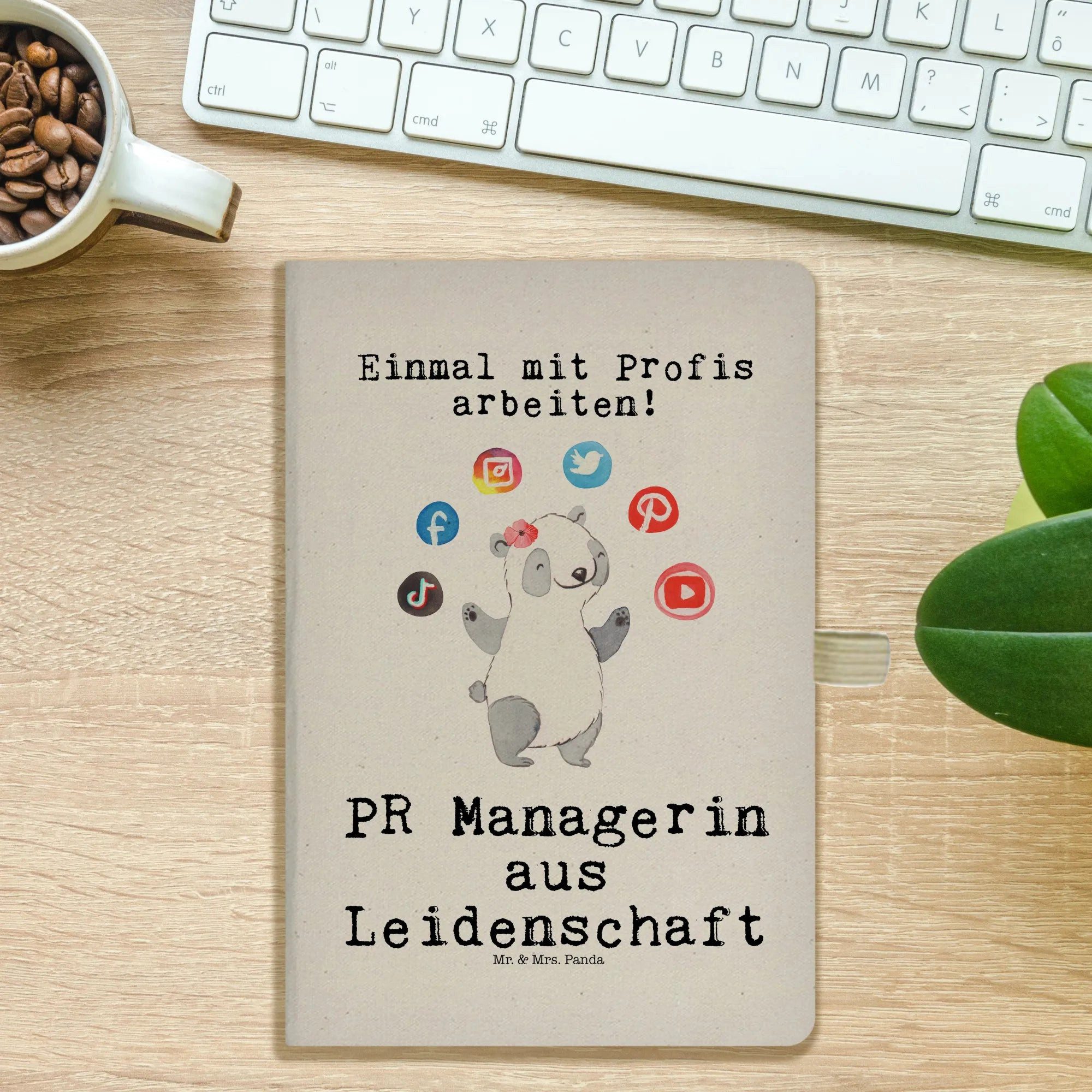 Thumbnail - Mr. & Mrs. Panda Notizbuch PR Managerin Leidenschaft - Transparent - Geschenk, Arbeitskollege, K Mr. & Mrs. Panda, Kreat...