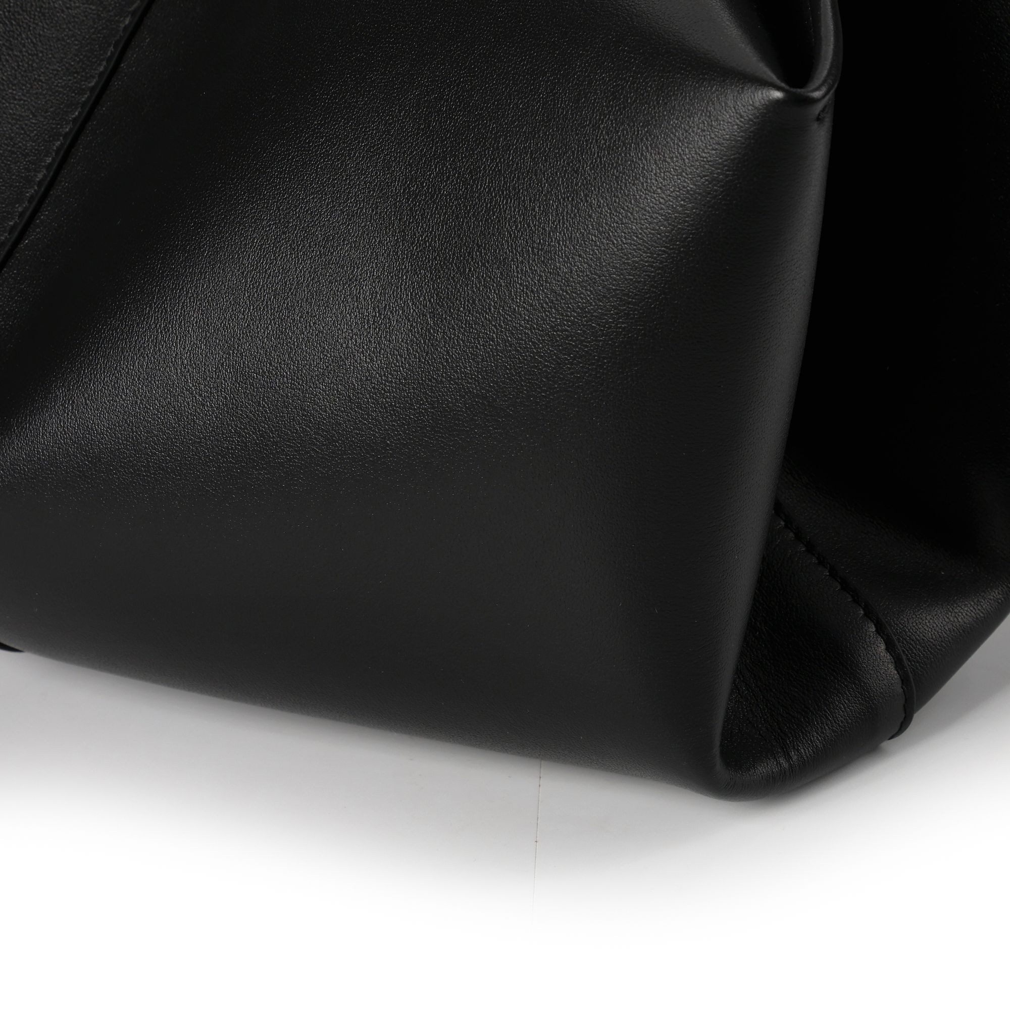 COCCINELLE Schultertasche Kamy, Leder