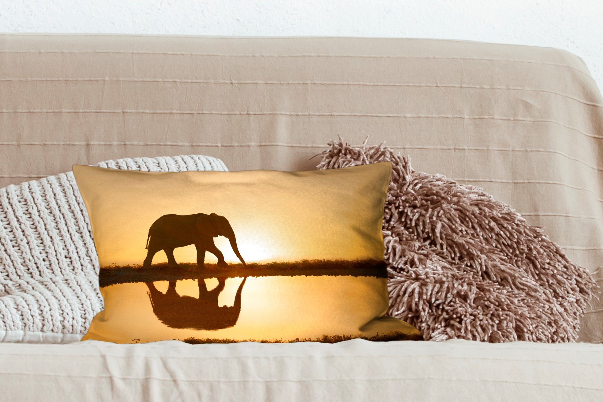 Schlafzimmer Silhouette Elefanten Füllung, Zierkissen, Dekokissen MuchoWow bei eines Sonnenuntergang, Wohzimmer Dekokissen mit Dekoration,