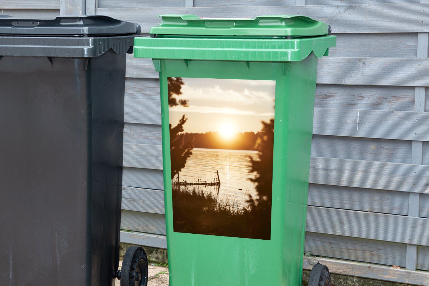 bei Abfalbehälter MuchoWow Wandsticker Mülltonne, Mehr (1 Sticker, St), Container, Sonnenuntergang Mülleimer-aufkleber,