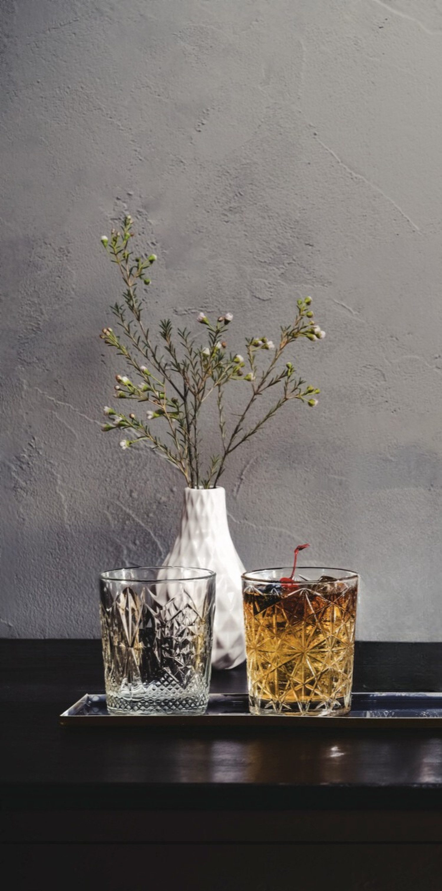 Bormioli Rocco Glas Acqua Becher- Lounge, 27,5 cl, 4 Stück, 4-tlg., Glas, Strukturglas, spülmaschinengeeignet