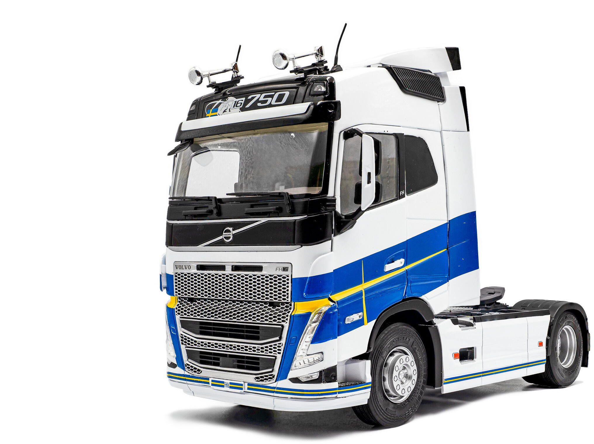 Solido Modellauto Modellauto 1:24 Volvo FH16 Globetrotter XL Gotborg Edition S2400106