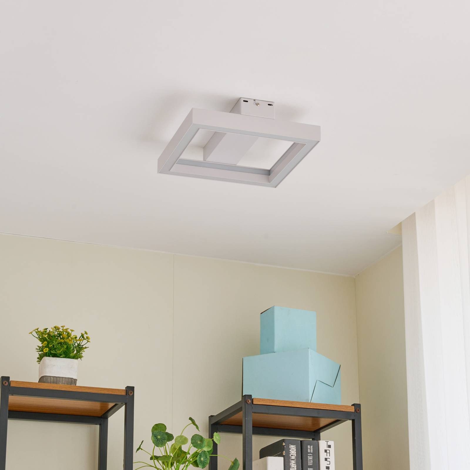 Lucande Deckenleuchten Tjado, LED, Metall, Weiß Farbwechsel RGB + weiß IP20 mit Fernbedienung, LED 18 W gesamt, Farbwechsel RGB + weiß