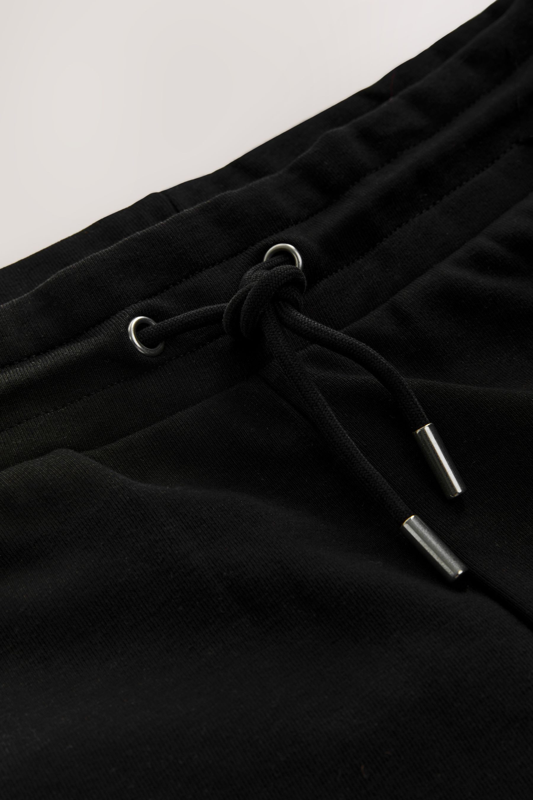 Next Sweatshorts Slim Fit Jersey-Shorts mit Reißverschlusstaschen (1-tlg) – Bild 3 von 5