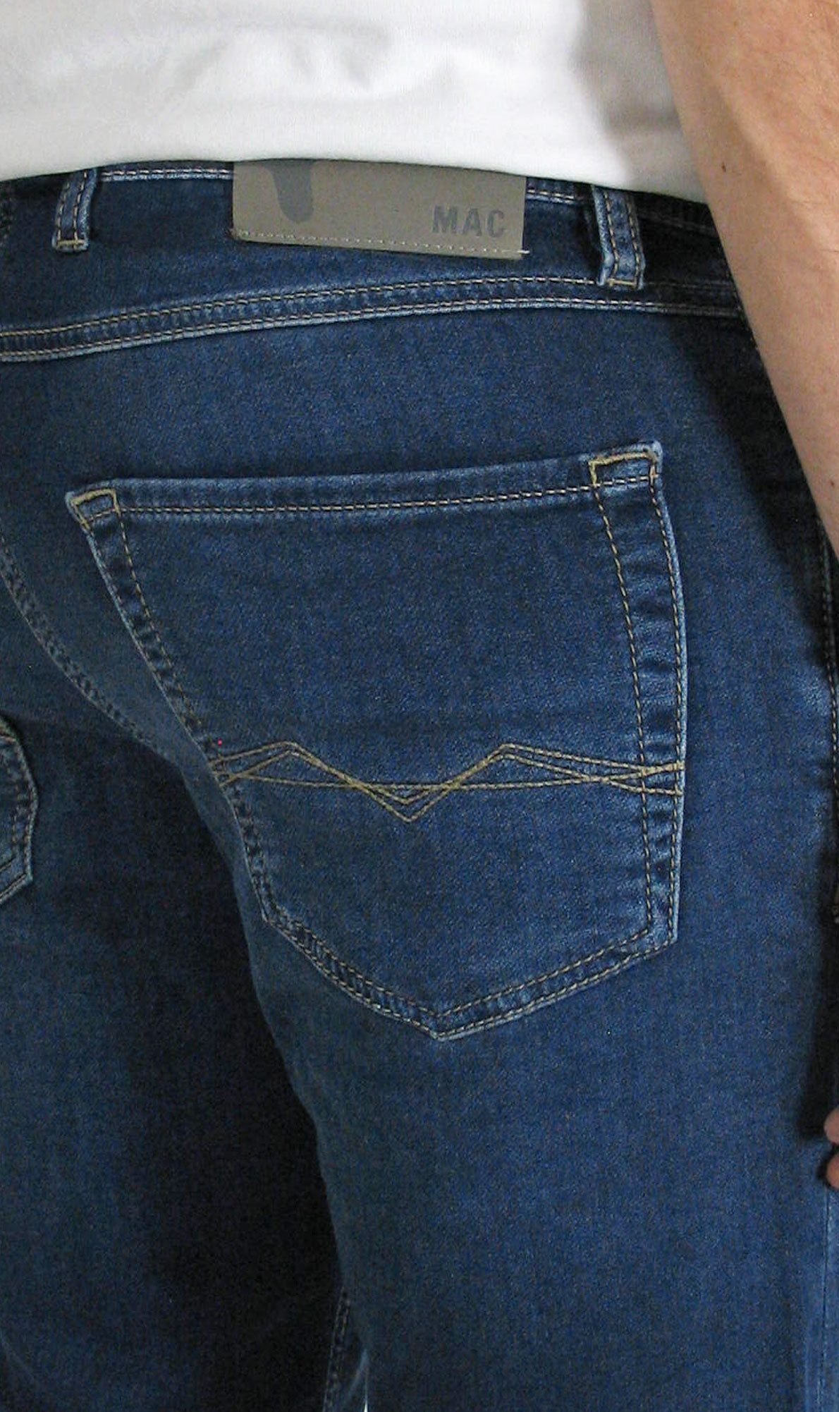MAC Jeansshorts Jog'n Bermuda softer Sweat-Denim, elastisch und bequem – Bild 2 von 3