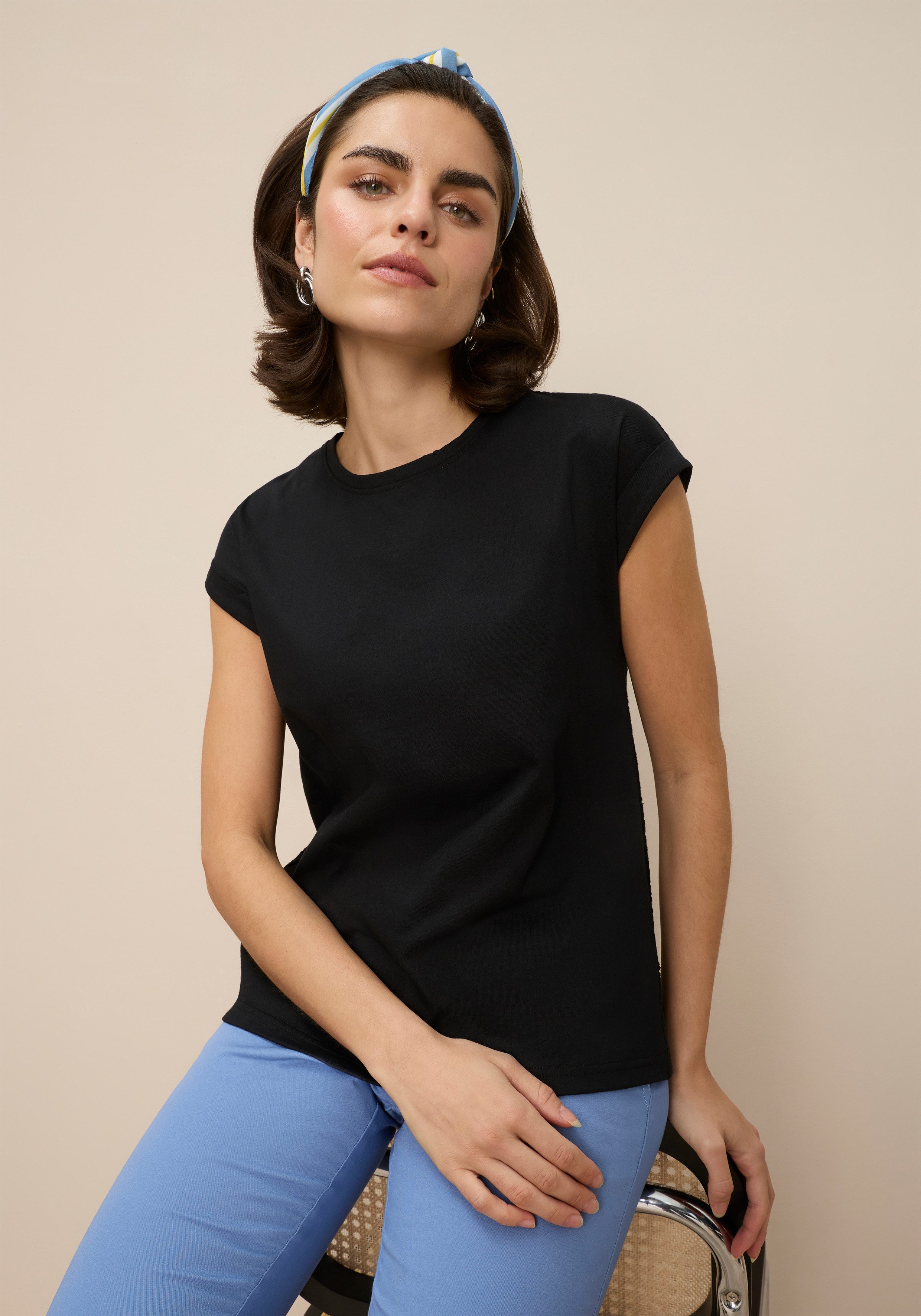 Tamaris Spitzenshirt mit femininer Lochstickerei, femininer Stil. € 26,99, (€ 26,99 pro 1 Stk).