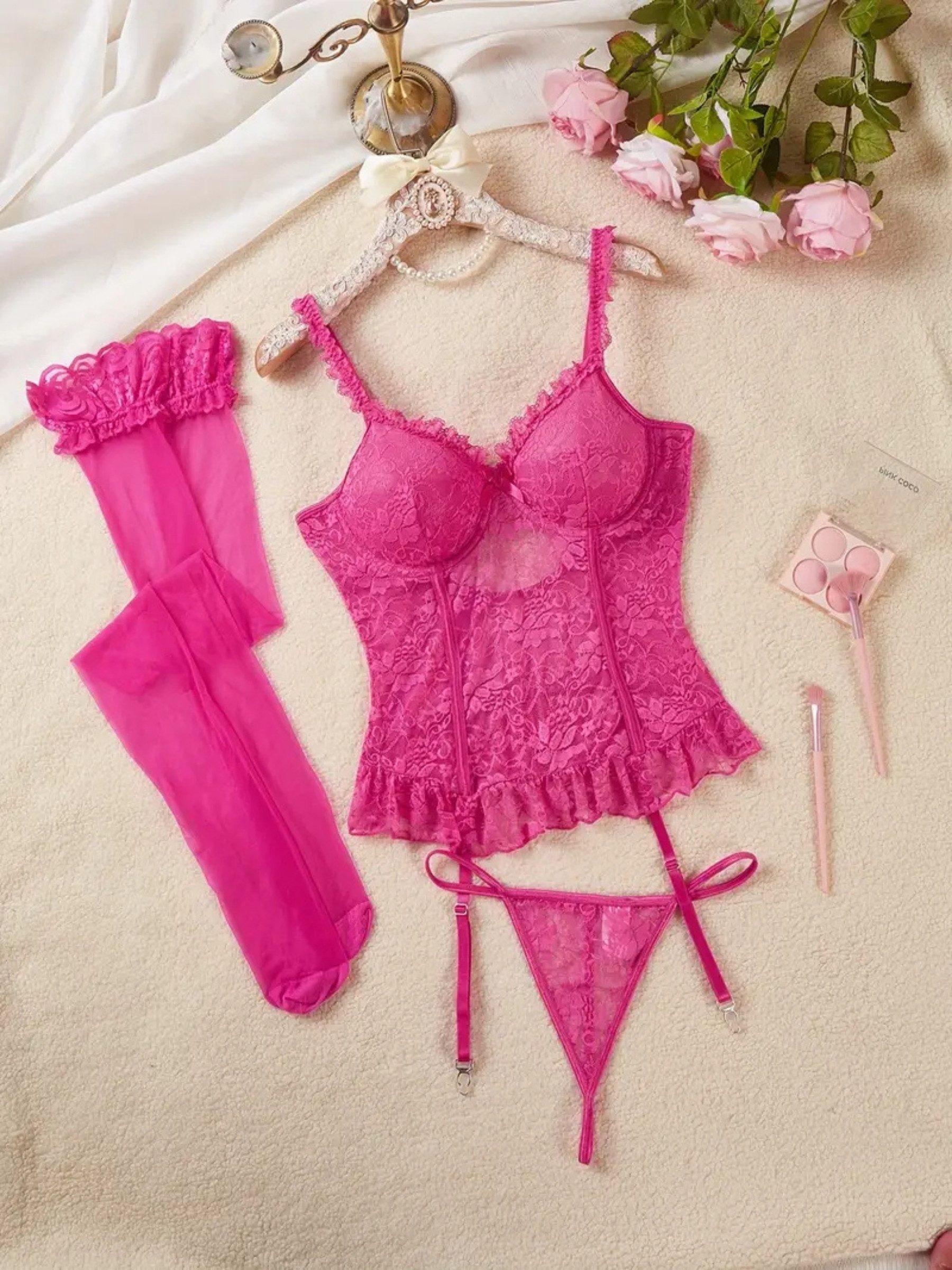 Set: Corsage Spitzen-Dessous Set – Sexy Corsage mit String & Strümpfen