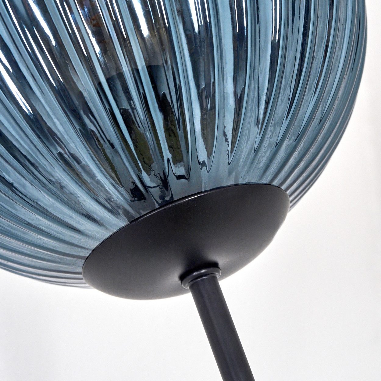 hofstein Stehlampe Stehlampe aus Metall/Riffelglas in Schwarz/Grün/Blau/Goldfarben, Stehleuchte Retro/Vintage, Ø Schirme 15 cm, Fußschalter, 170 cm, E14