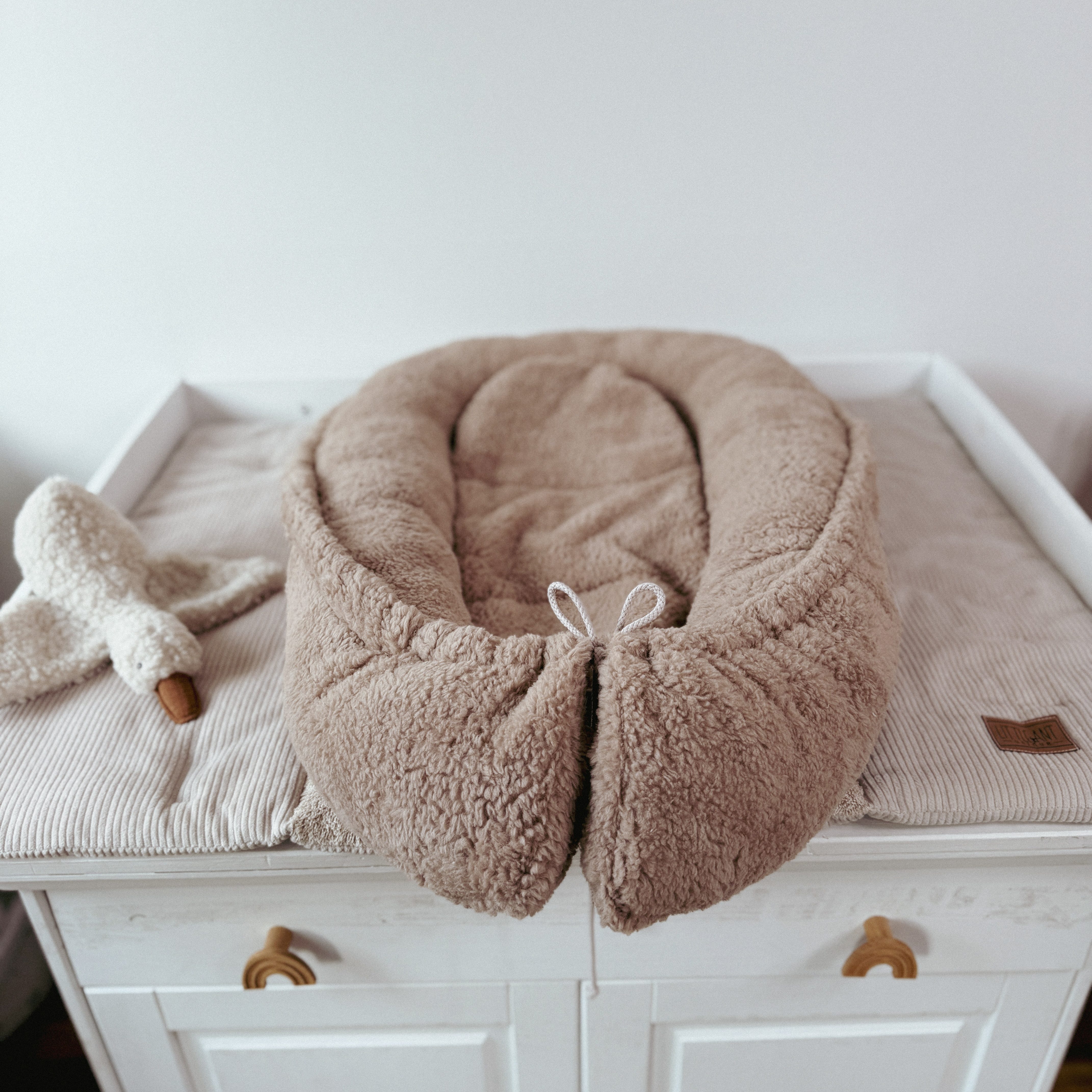 LittleANTunique Bettnestchen Babynestchen Teddy Dunkelbeige, (1-tlg)