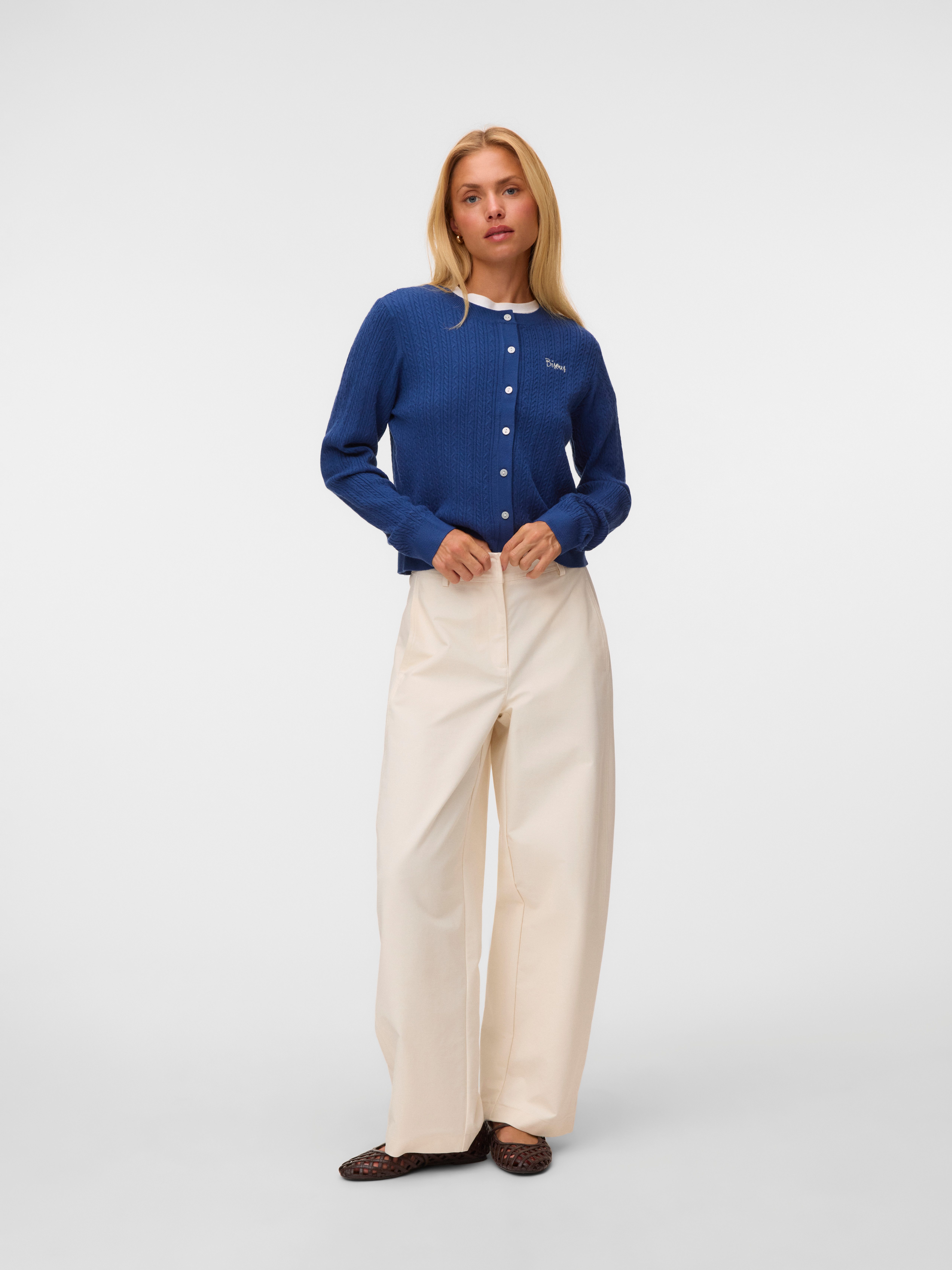 Vero Moda Strickjacke VMGOLD CABLE LS O-NECK CARDIGAN Viskosemischung, regular fit