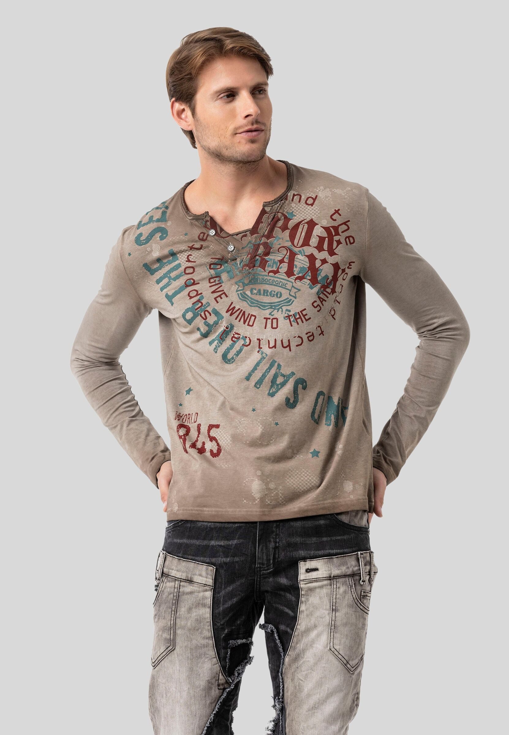 Cipo & Baxx T-Shirt Sweatshirts mit Knopfleiste am Ausschnitt