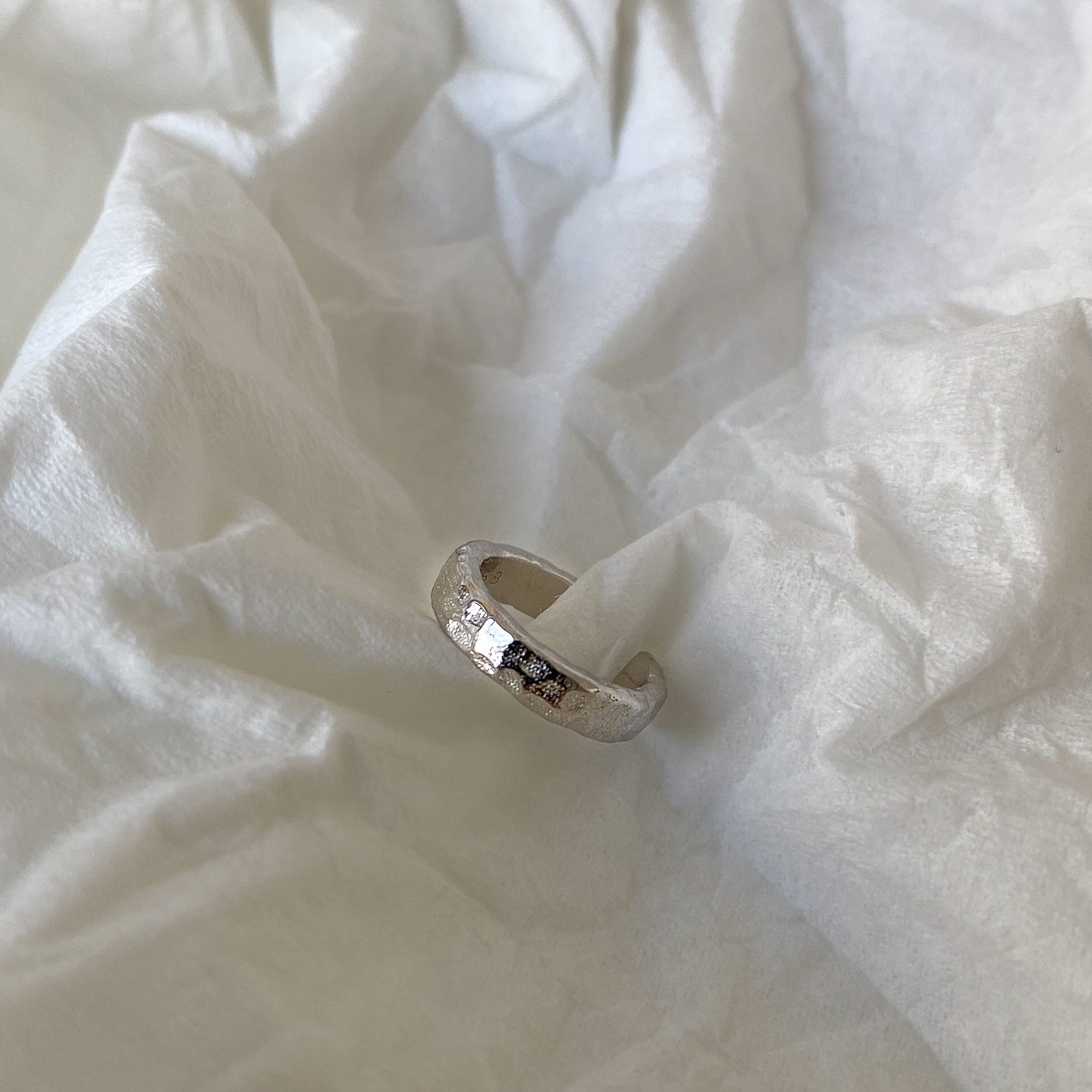 Brandlinger Ohrklemme Cuff Lyon, Silber 925 vergoldet, gehämmerte Ohrklemme