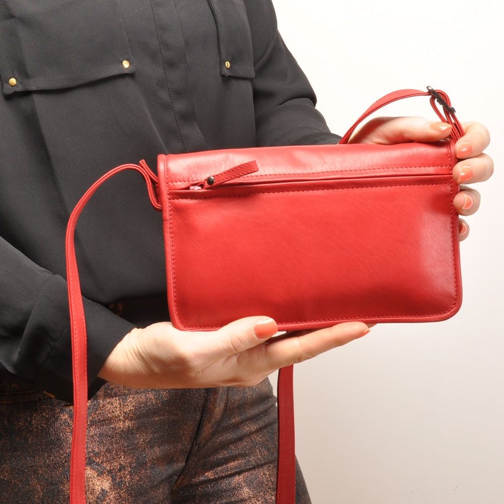 berba Umhängetasche berba Soft 062 - Kleine Umhängetasche in rot