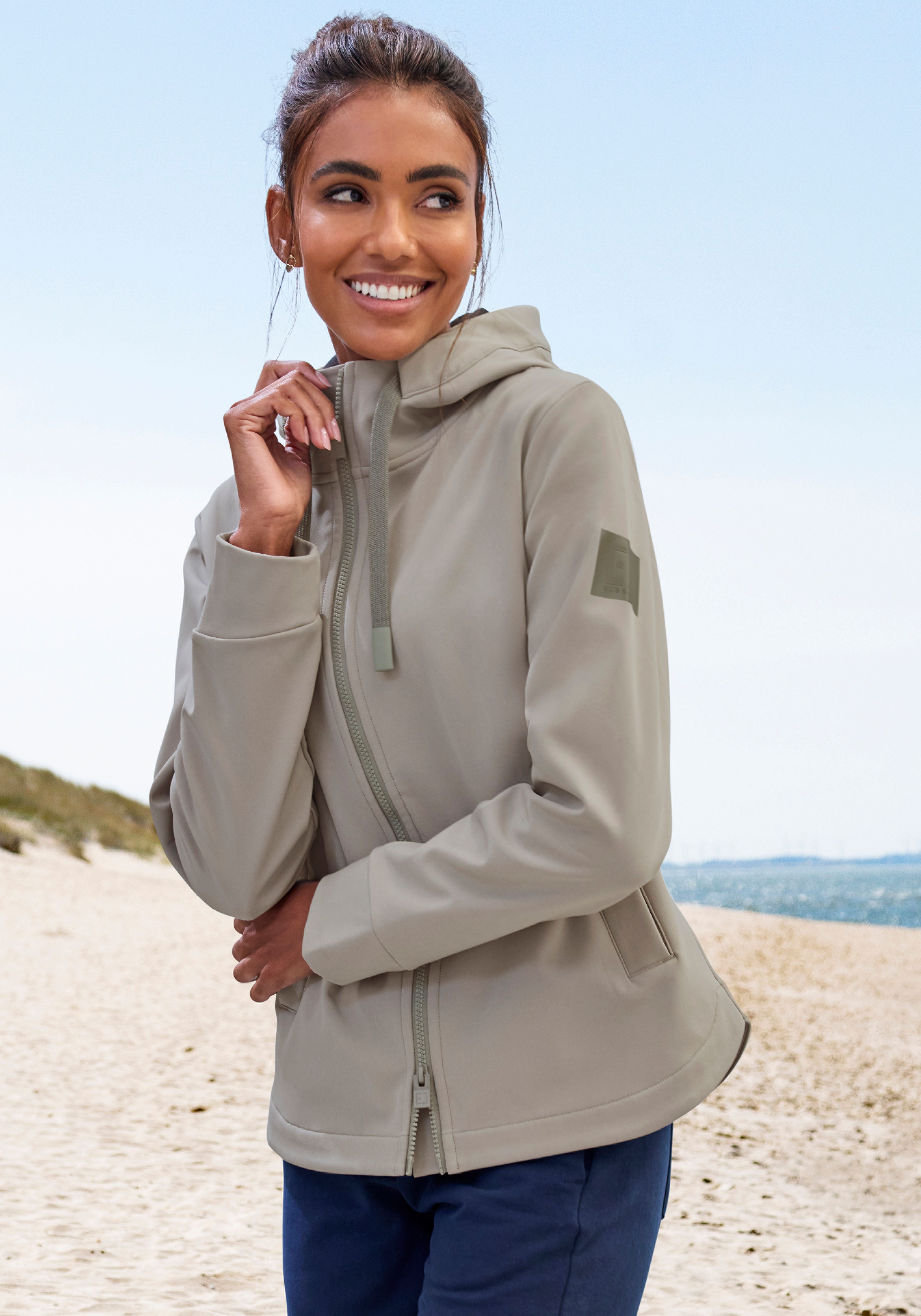 Elbsand Softshelljacke mit verstellbarer Kapuze günstig online kaufen