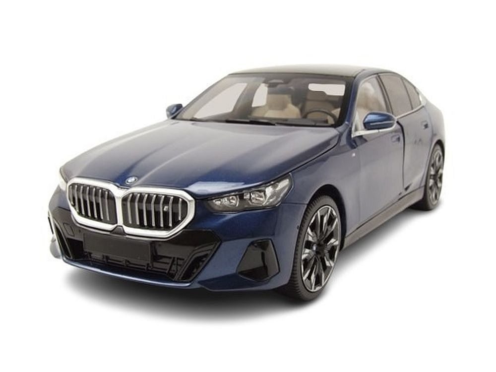 Minichamps Modellauto BMW i5 2023 blau metallic, Maßstab 1:18