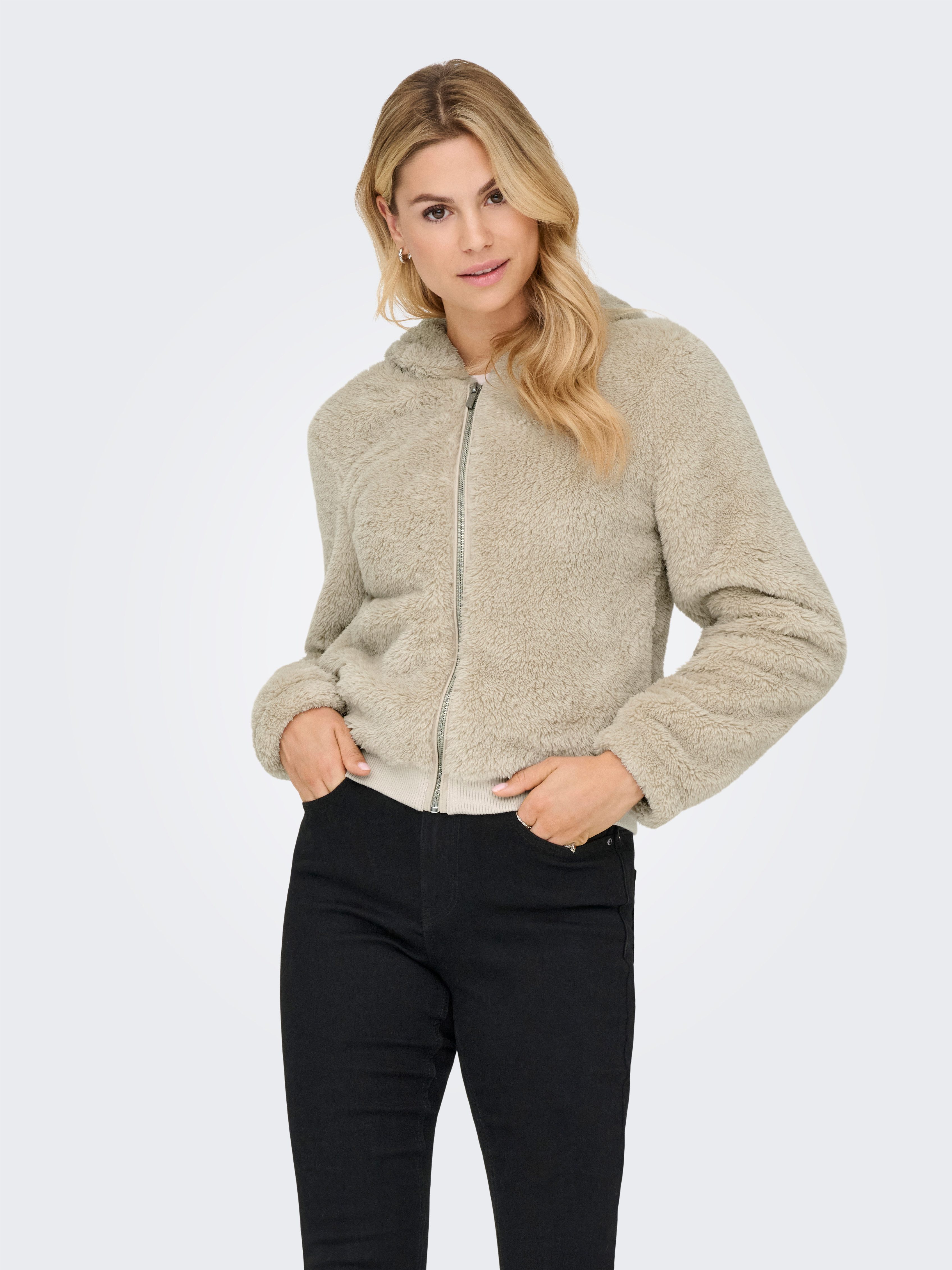 ONLY Kapuzenplüschjacke ONLNEWANNA CONTACT SHERPA JKT OTW NOOS Kunstfaser