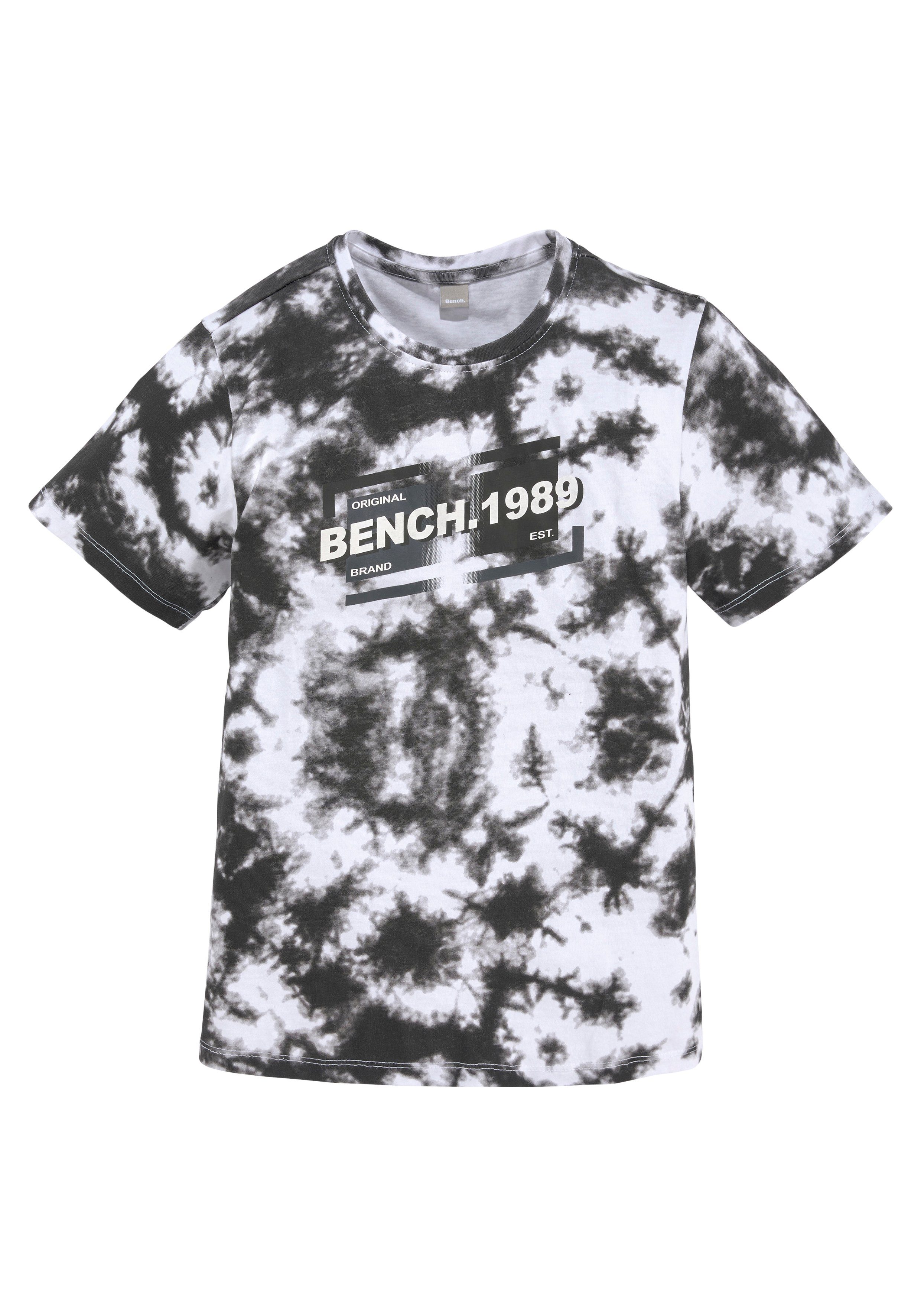 Bench. T-Shirt in toller Batikoptik