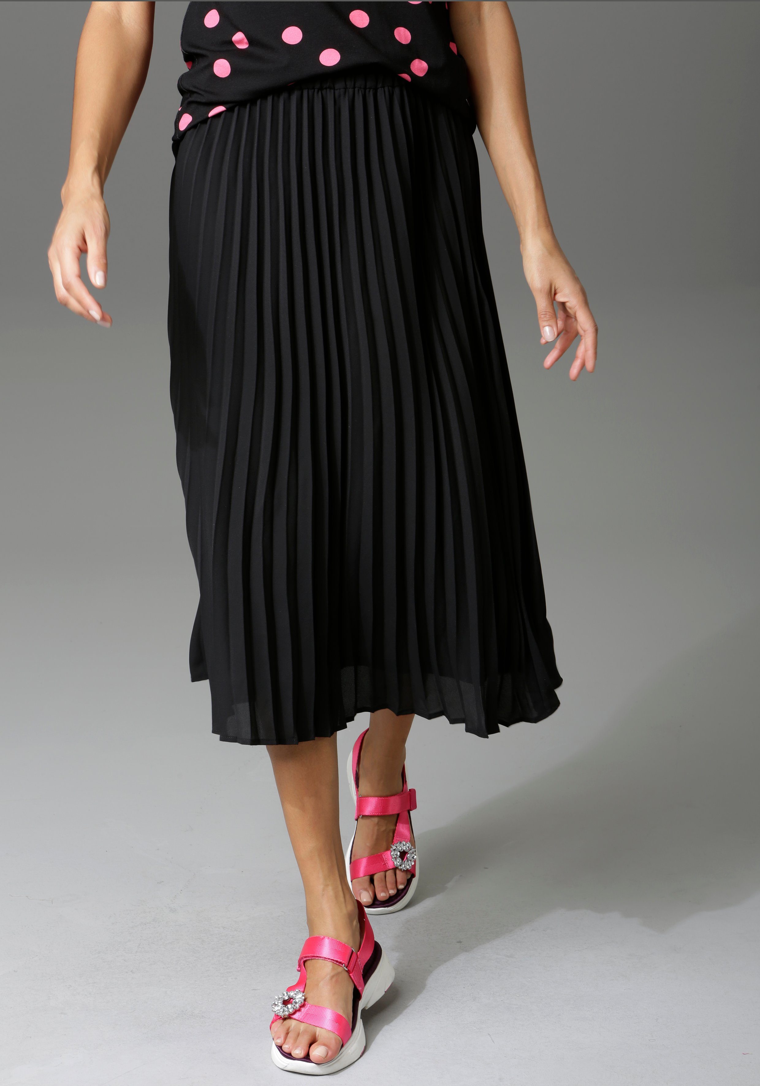 Aniston CASUAL Plisseerock in trendiger Farbpalette schwarz