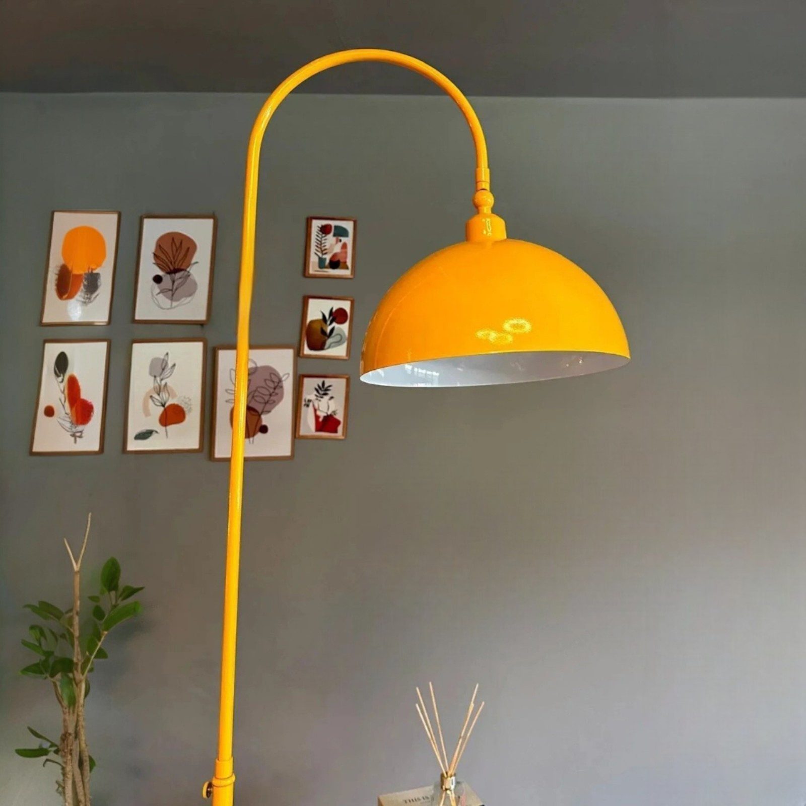 Bamyum Stehlampe Moderne Stehlampe aus Metall mit E27, verstellbarer Lampenschirm, ohne Leuchtmittel, E27, verstellbarer Lampenschirm, Stehluchte mit Ablage