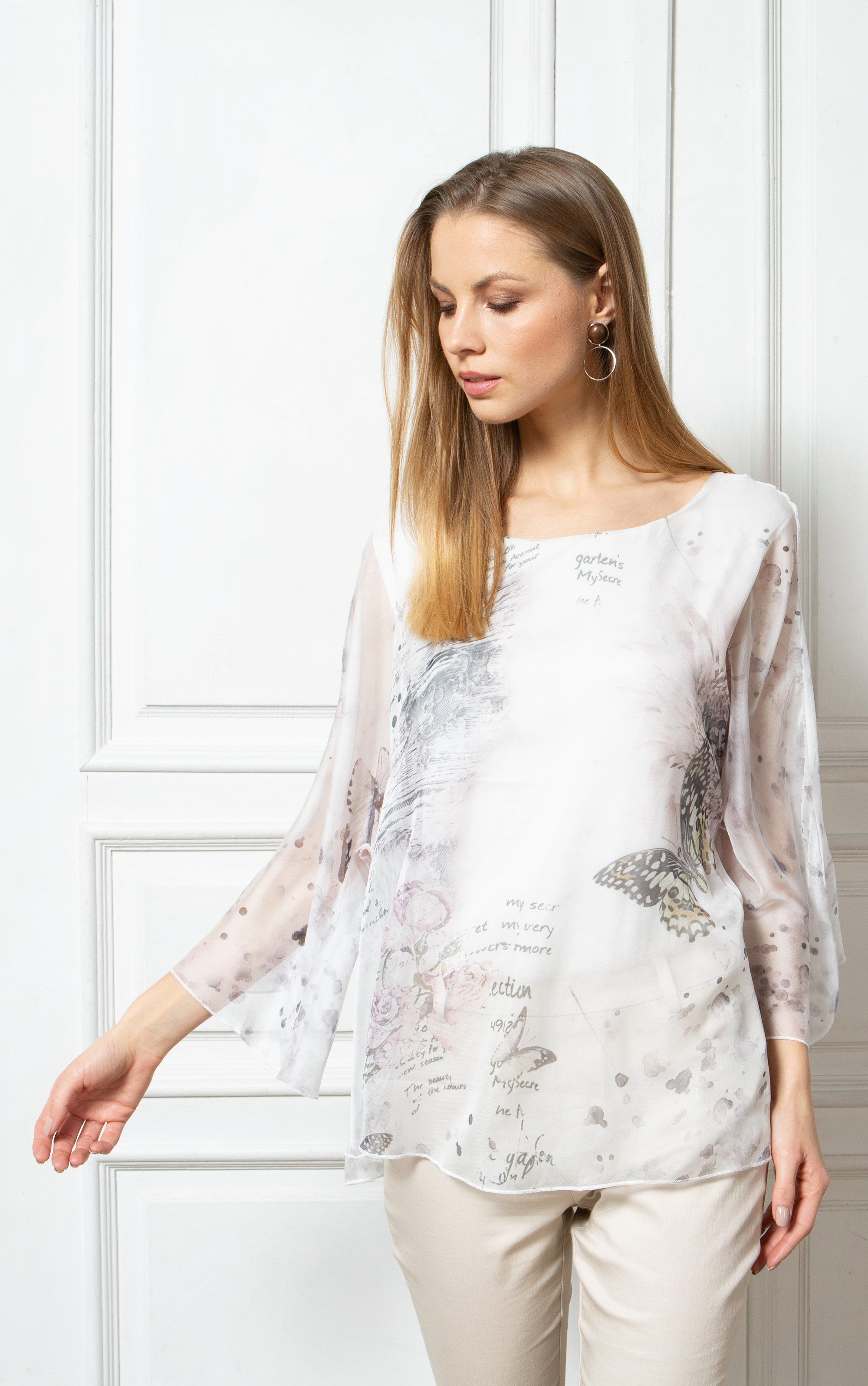 Passioni Tunika im zarten Ton-in-Ton Schmetterlings- und Blumenprint günstig online kaufen