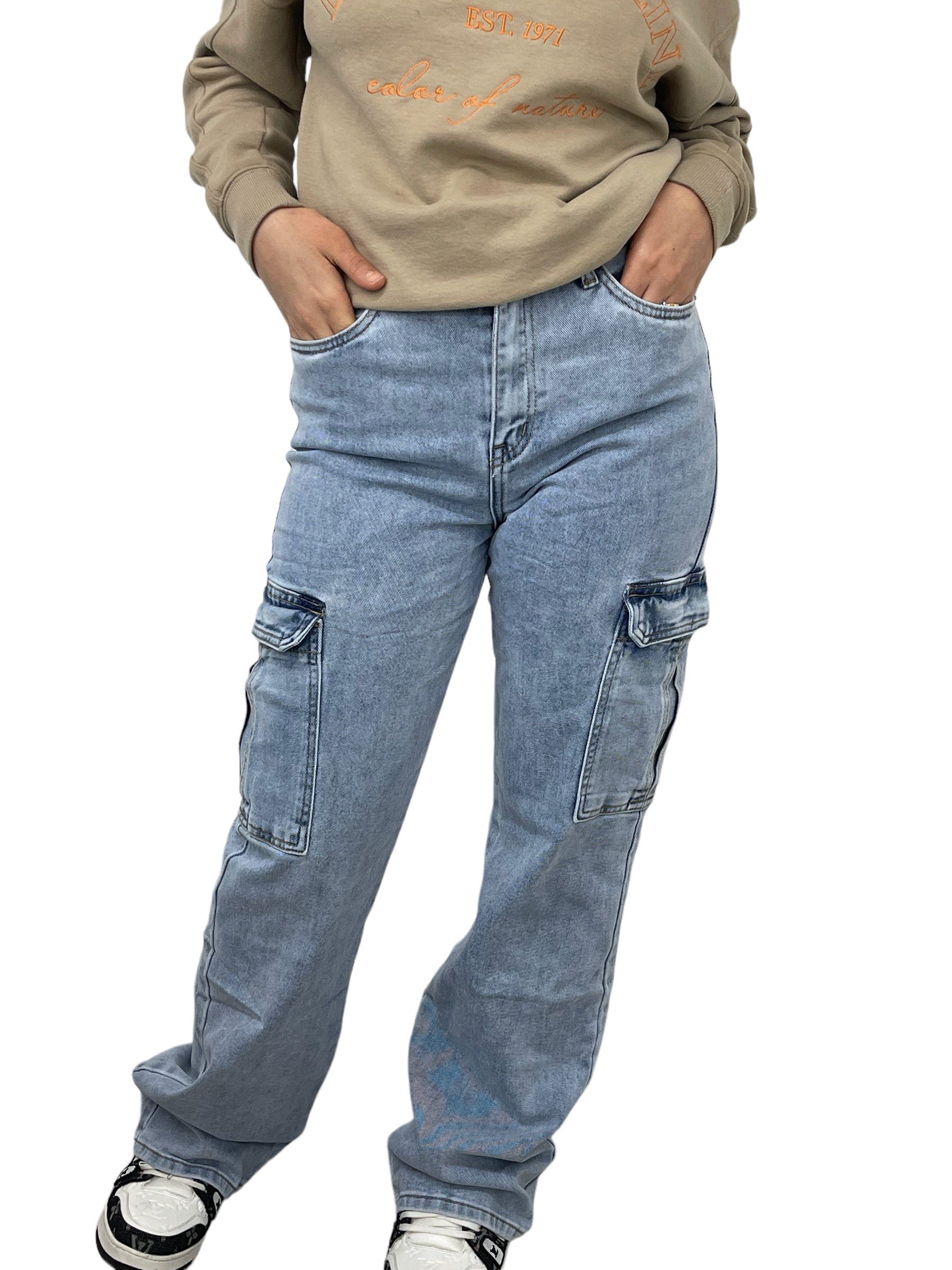 Cargo Cargohose HELLO Jeans Beine, mit Trending Leg Wide Jeansblau MISS breite Cargotaschen Cargojeans