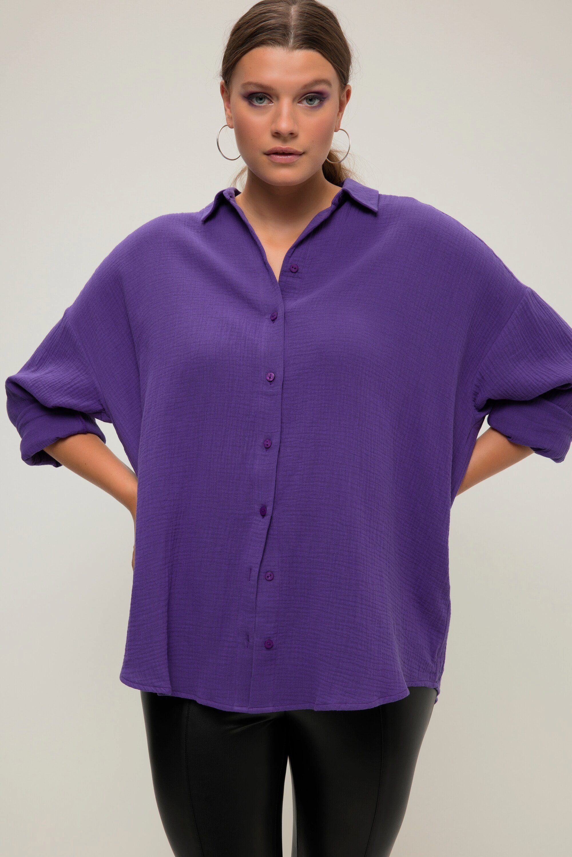 Studio Untold Hemdbluse Bluse oversized Musselin Rückenherz aus Pailletten lila