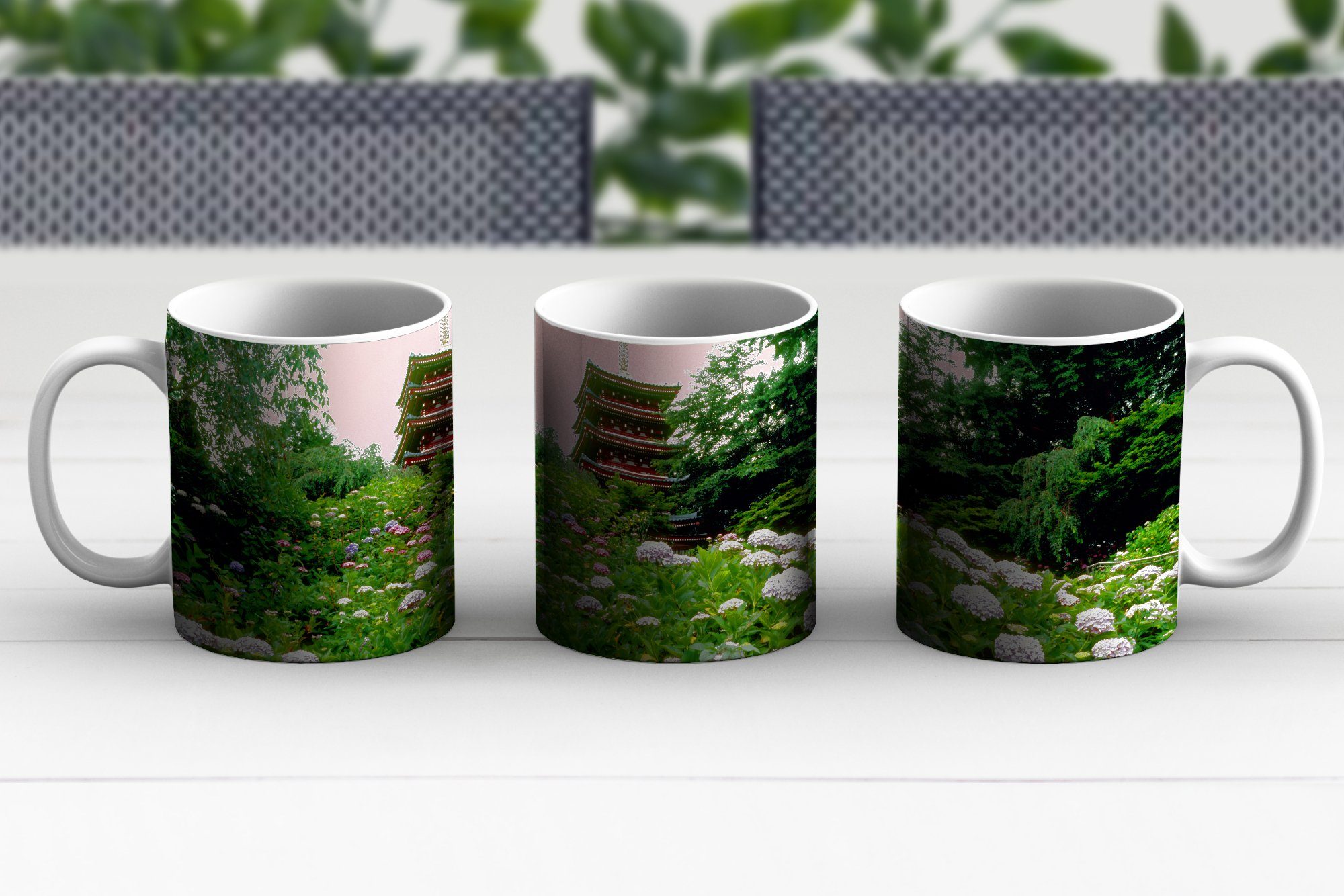 Teetasse, mit Japanischer Teetasse, Garten Tasse Hortensien, Geschenk Becher, Kaffeetassen, MuchoWow Keramik,