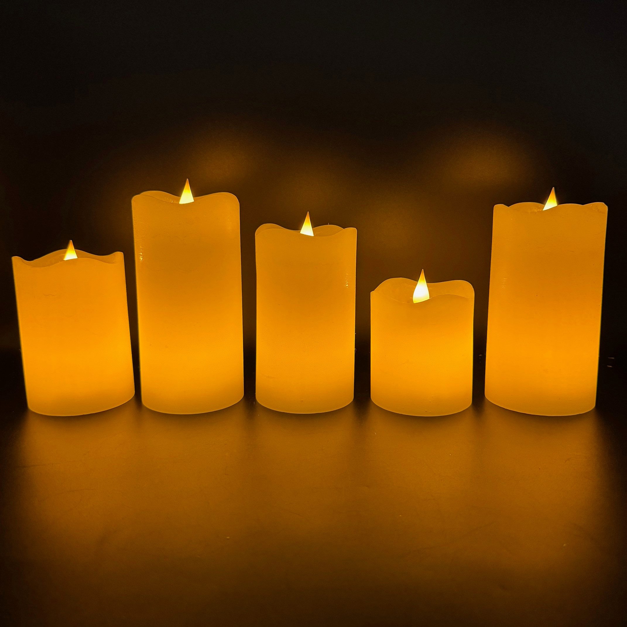 Online-Fuchs LED-Kerze 5 LED-Kerzen aus Echtwachs mit 6-Stunden Timer (realistische Kerzenflamme, Rot, Weiß, Creme, Grün, Altrosa, Lila, Orange), ruhiges Standlicht oder natürliches Flackern - Long Shine Funktion!
