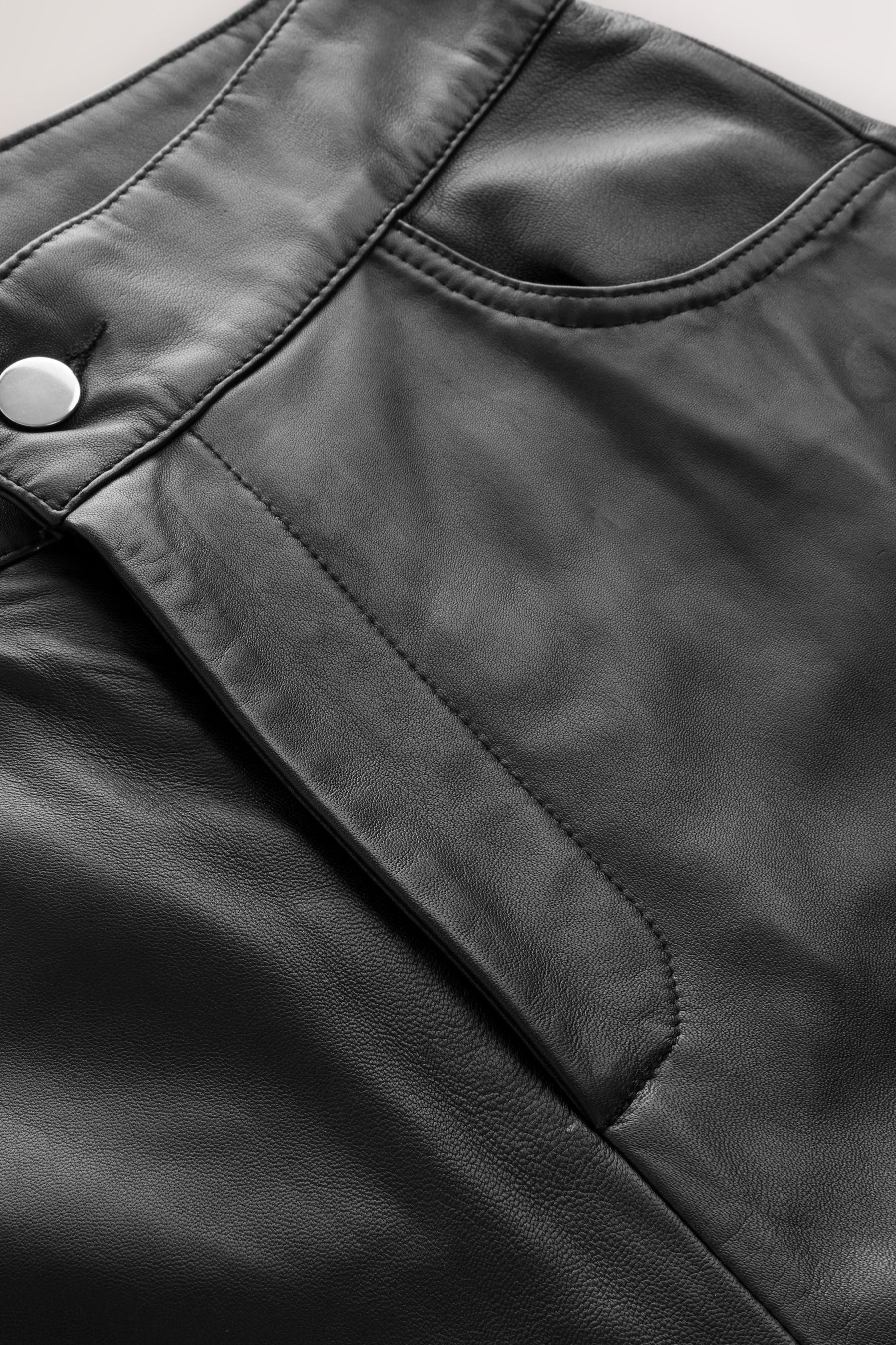 Next Lederhose N. Premium Hose aus echtem Leder (1-tlg)