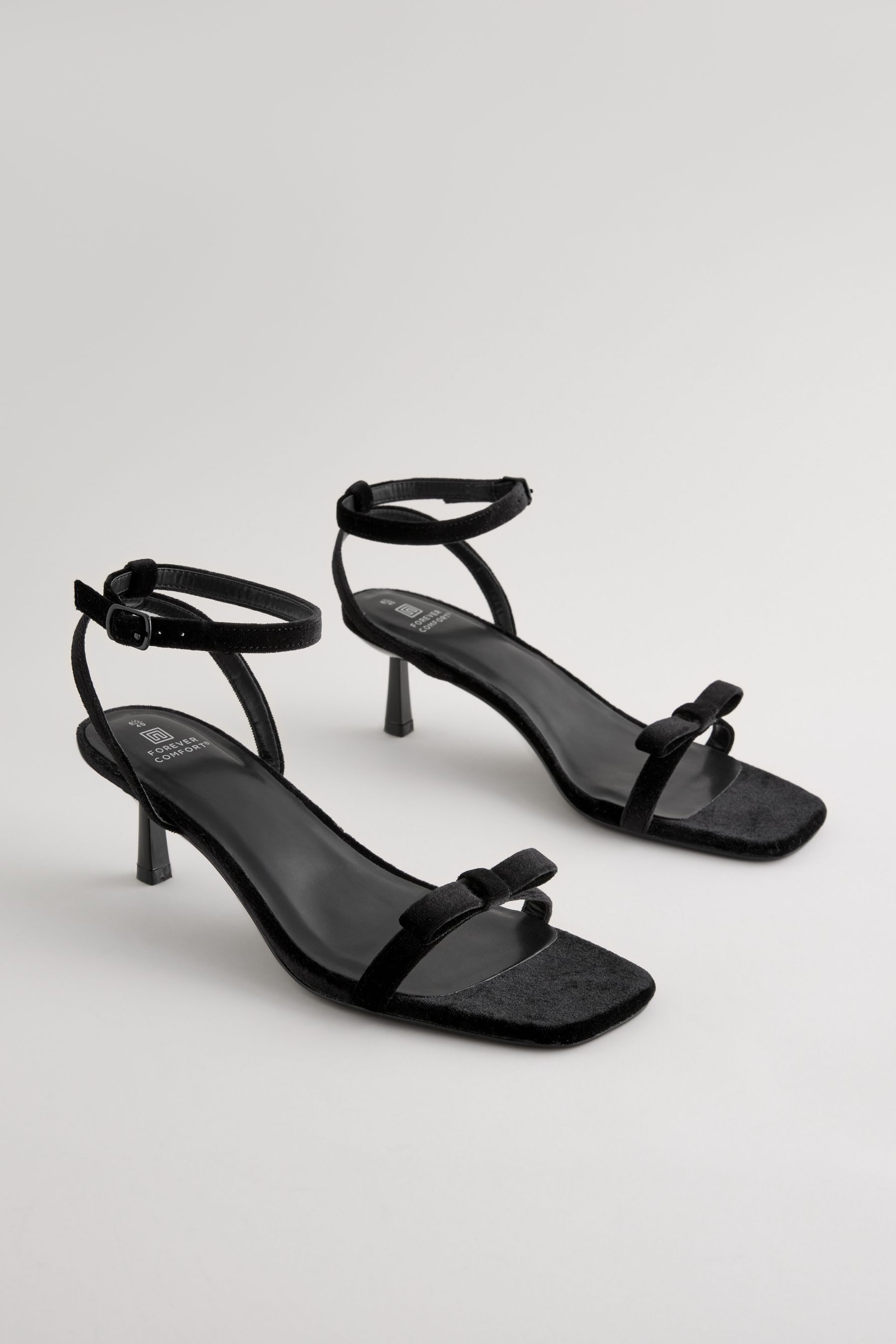Next Forever Comfort® Schlichte, eckige Sandalen günstig online kaufen