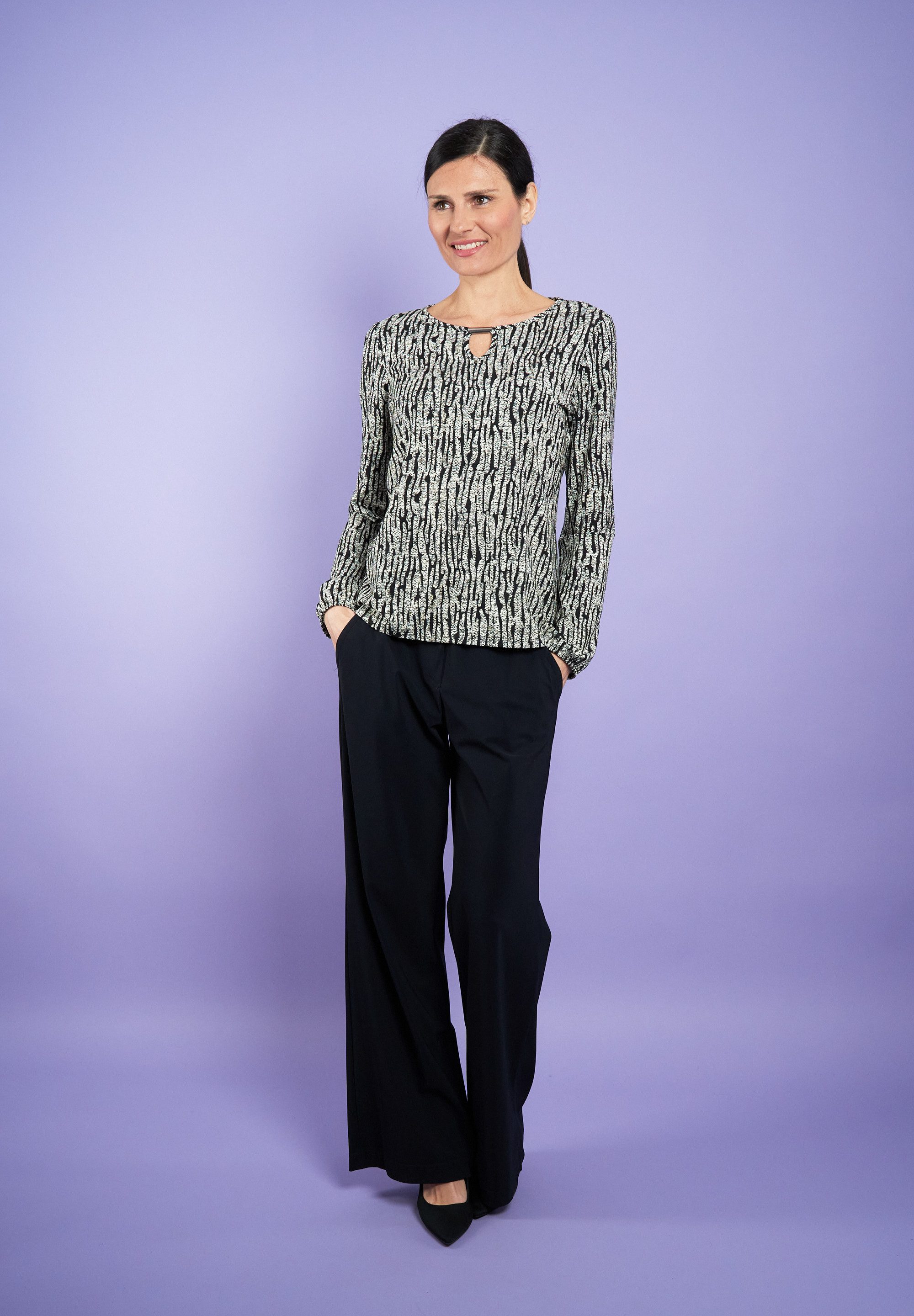 Seidel Moden Langarmshirt mit grafischem Muster und Cut-Out - MADE IN GERMA günstig online kaufen