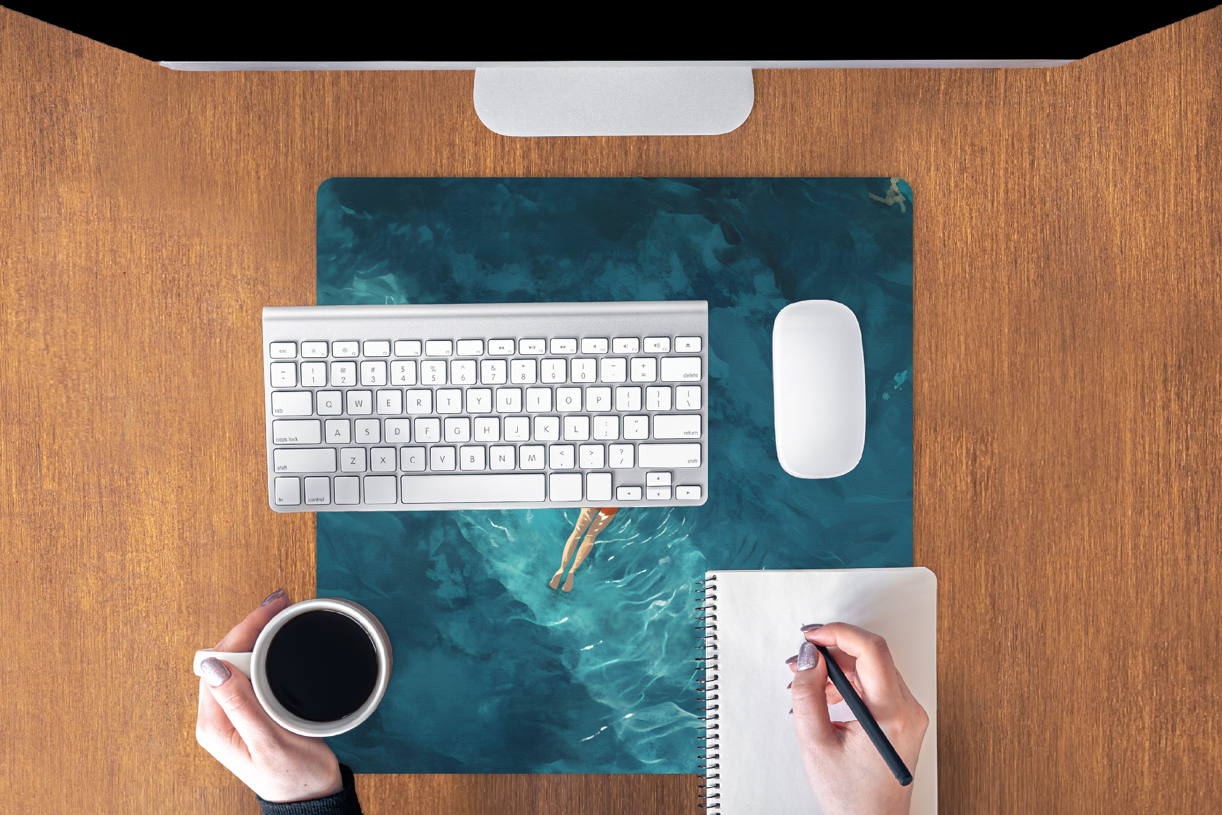 MuchoWow Mauspad Frau - Wasser - Bikini - Orange (1-St), Mouse pad groß, Schreibtisch Zubehör, Desk Mat, 50x50 cm