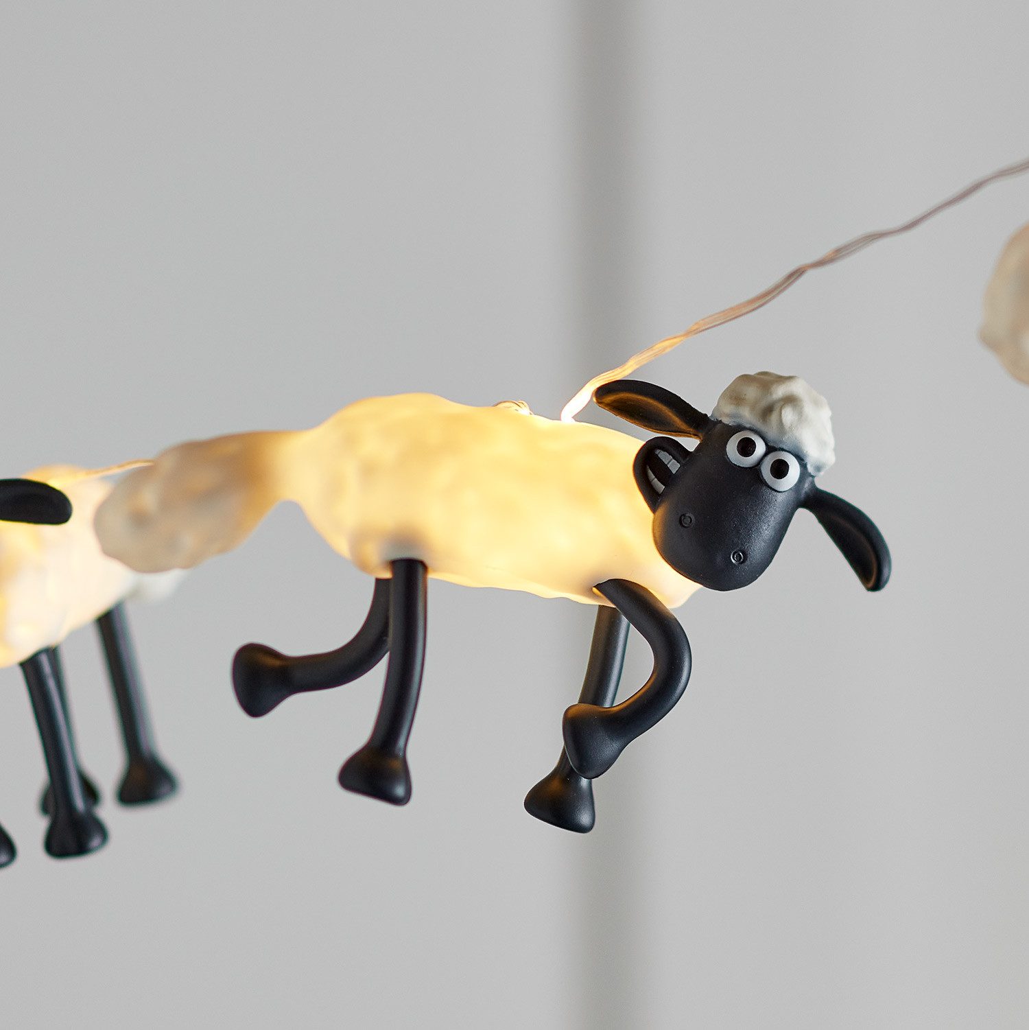 Lights4fun LED-Lichterkette Shaun the Sheep™ 8er Lichterkette mit Fernbedienung