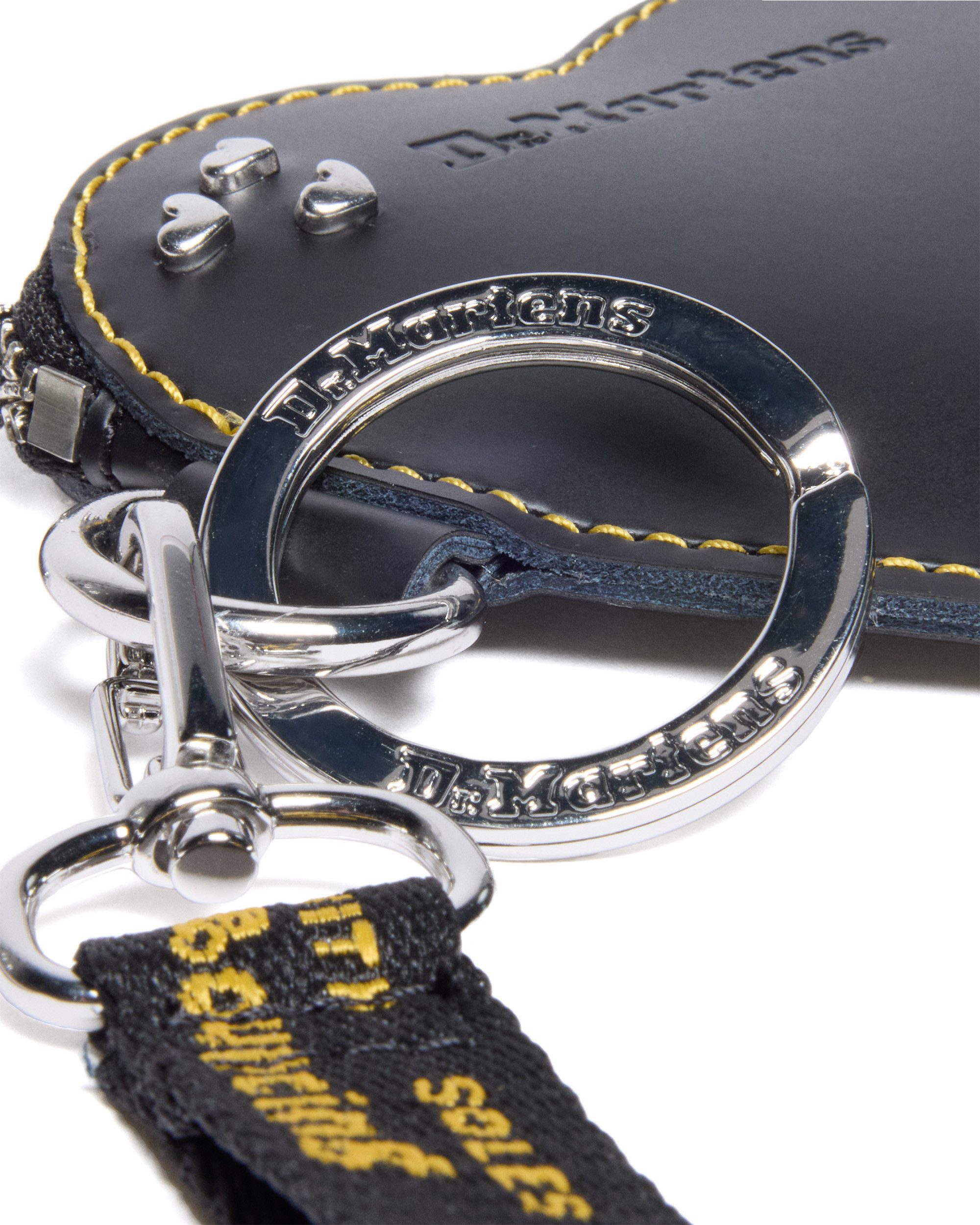 DR. MARTENS Schlüsseltasche Heart Purse (Set, Abnehmbarers Umhängeband), Mini Portemonnaie, Purse in Herz-Form, Schlüsselanhänger