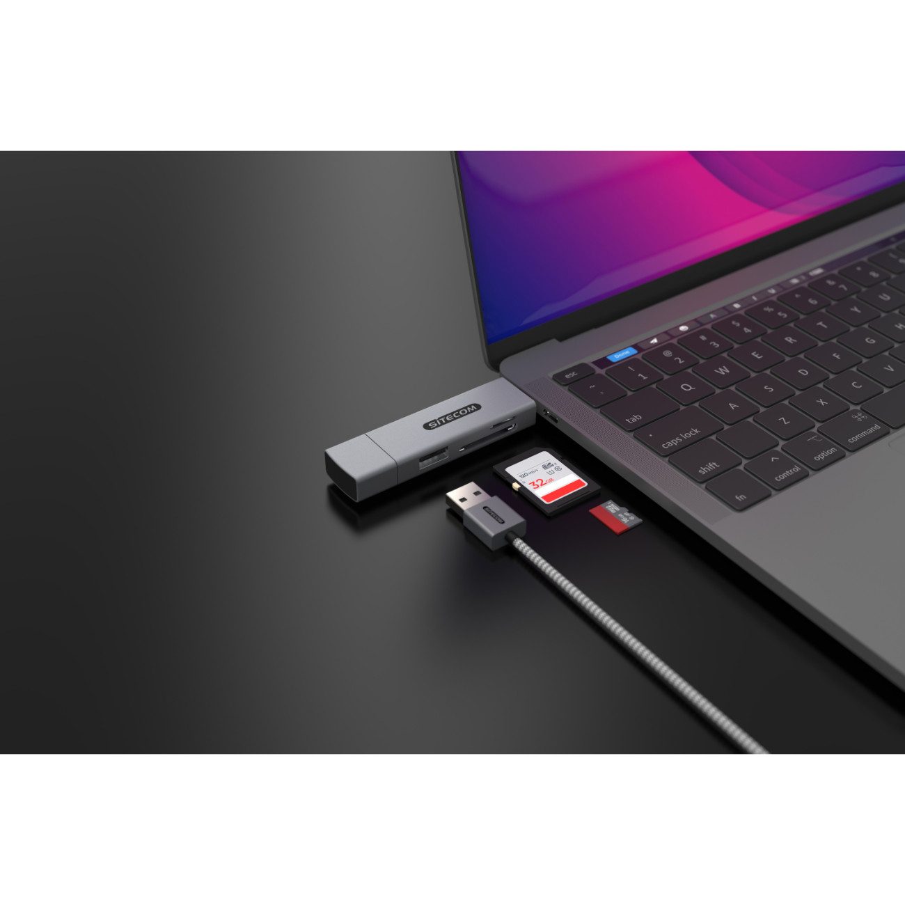 Sitecom Speicherkartenleser MD-1012, USB-A & USB-C Kartenleser mit zusätzlichem USB-A-Port, Plug & Play