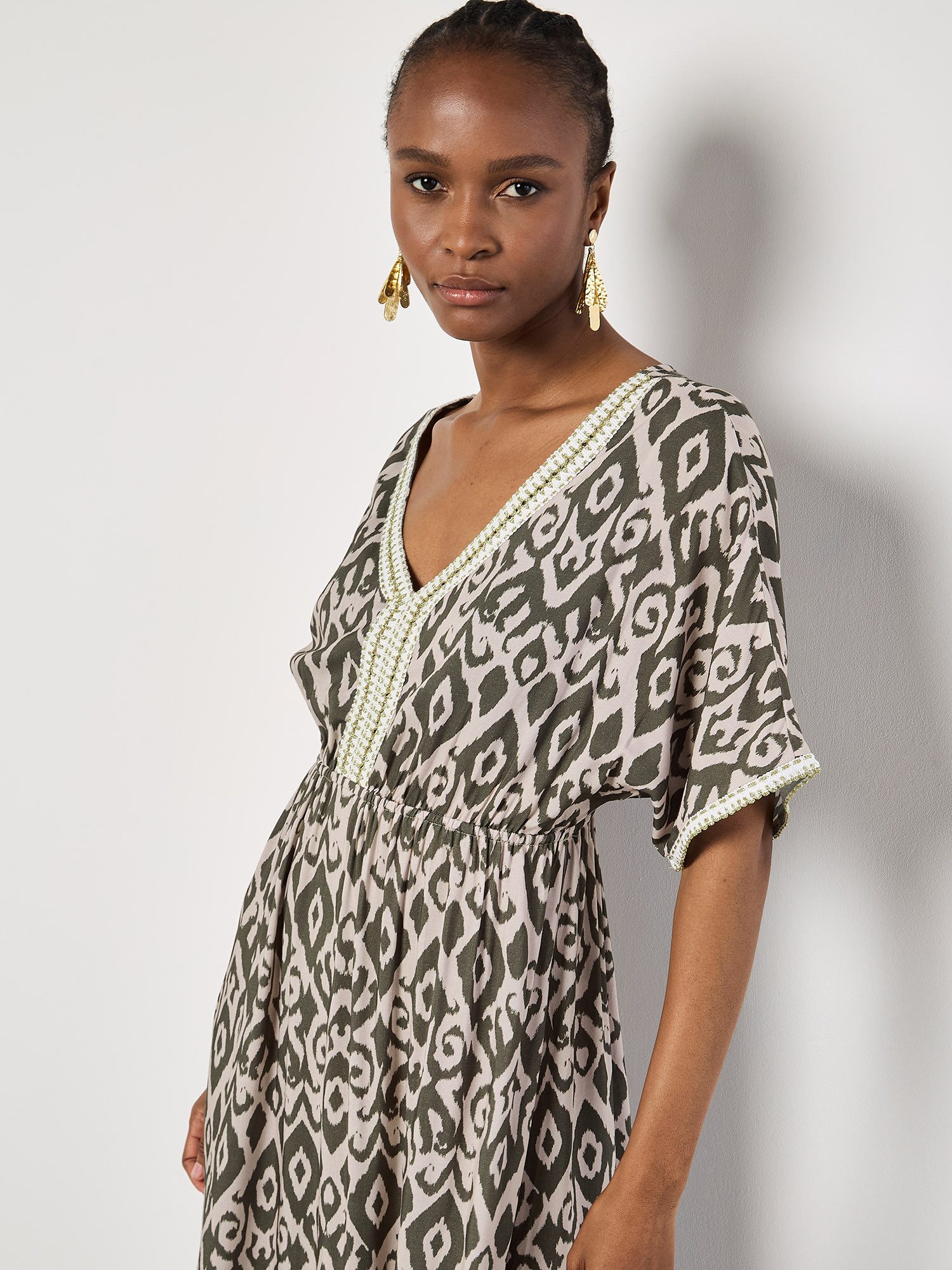 Apricot Maxikleid Ikat-Batwing-Maxikleid mit Crochet-Details