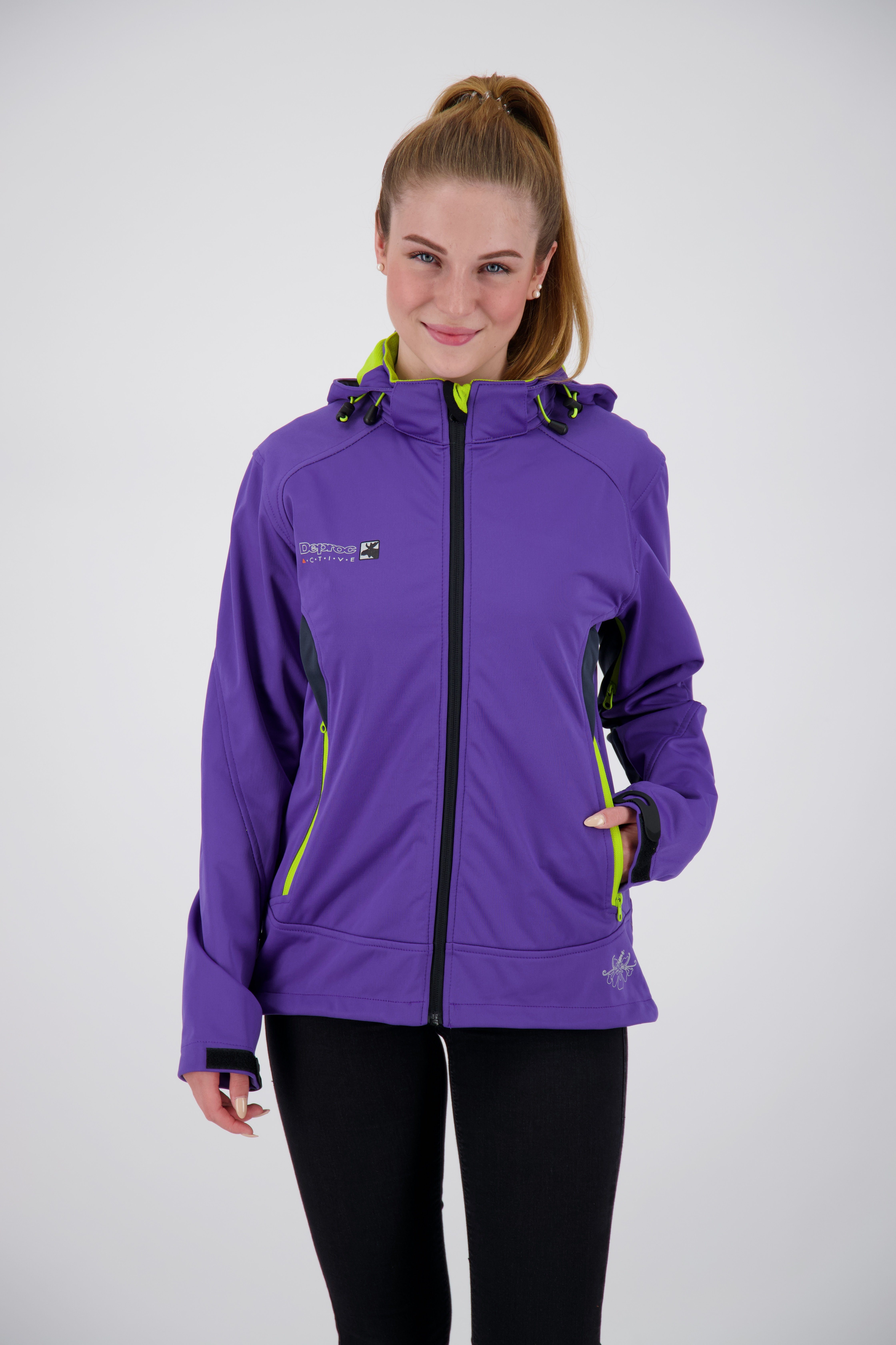 Kapuze Active Größen WOMEN berry Ventialtionsreißverschlüsse, Auch Downton DEPROC CS in abnehmbarer NEW Großen Peak Softshelljacke mit erhältlich,