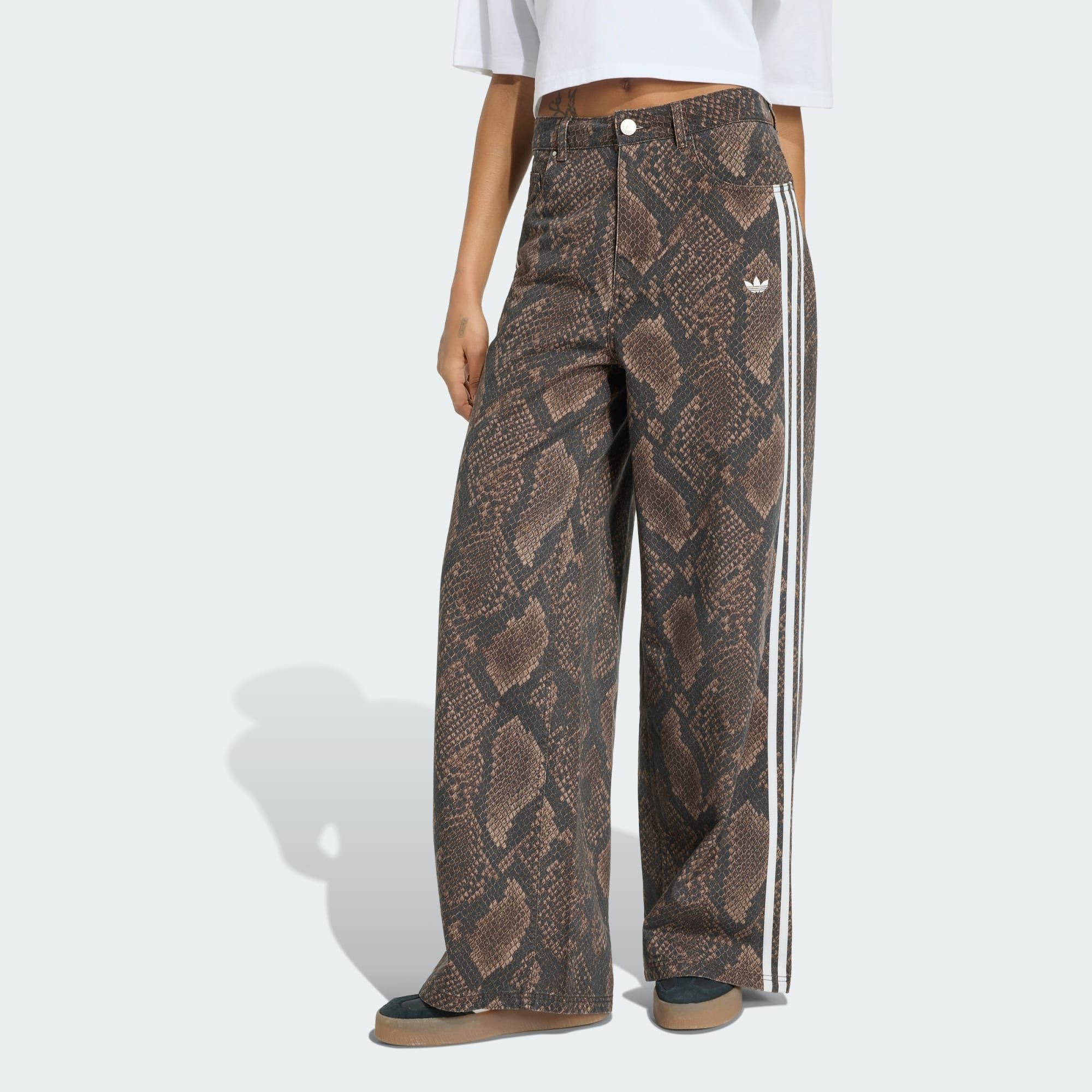 adidas Originals Jogginghose DENIM-HOSE, LOCKER GESCHNITTEN, SCHLANGENPRINT (1-tlg)