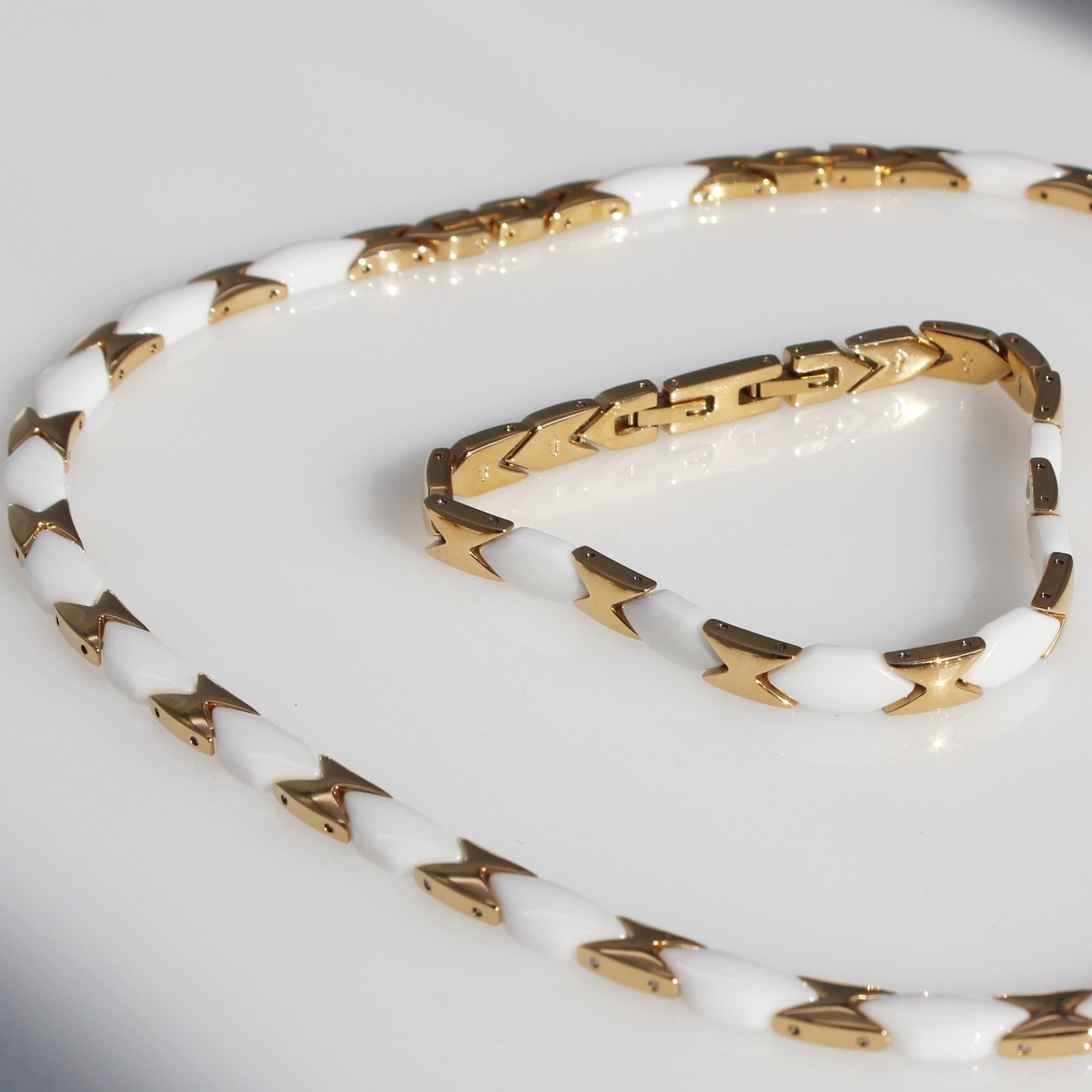 ELLAWIL Collier-Set Collier 20cm), weiß/gold aus Keramik und Armband (Kettenlänge 49 Edelstahl Geschenkschachtel cm, inklusive und Armbandlänge