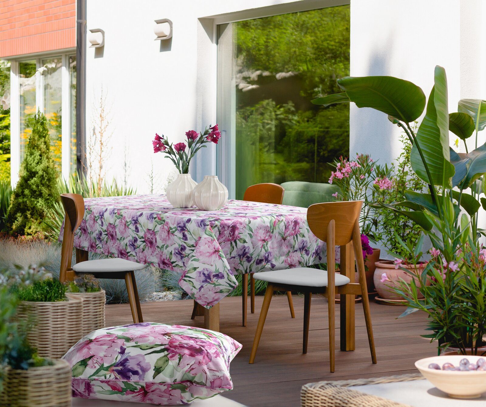 Eurofirany Gartentischdecke GARDEN Tischdecke für Innen- und Außenbereich, wasserabweisend, florales Muster