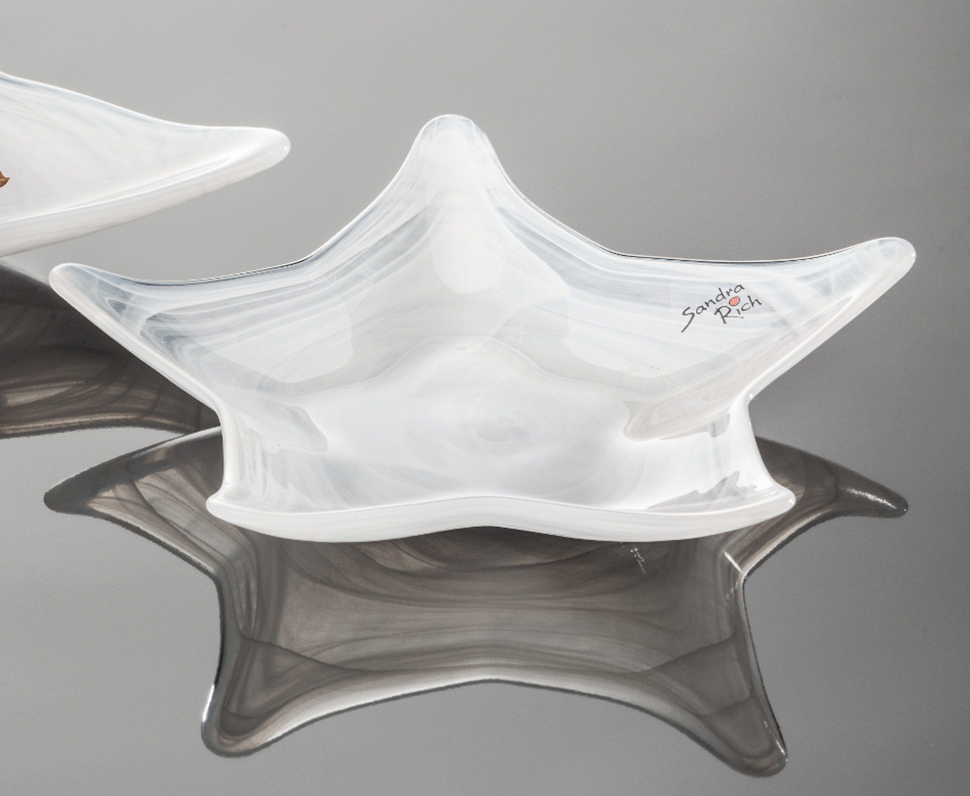 Sandra Rich Dekoschale Glasteller Alabaster sternförmig von Sandra Rich