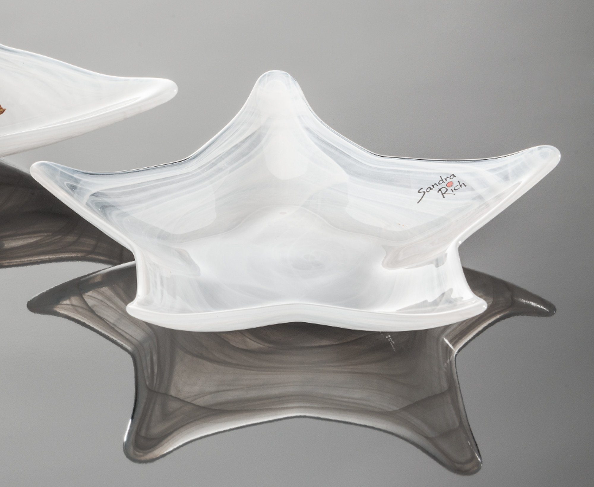 Dekoschale Glasteller Alabaster sternförmig von Sandra Rich