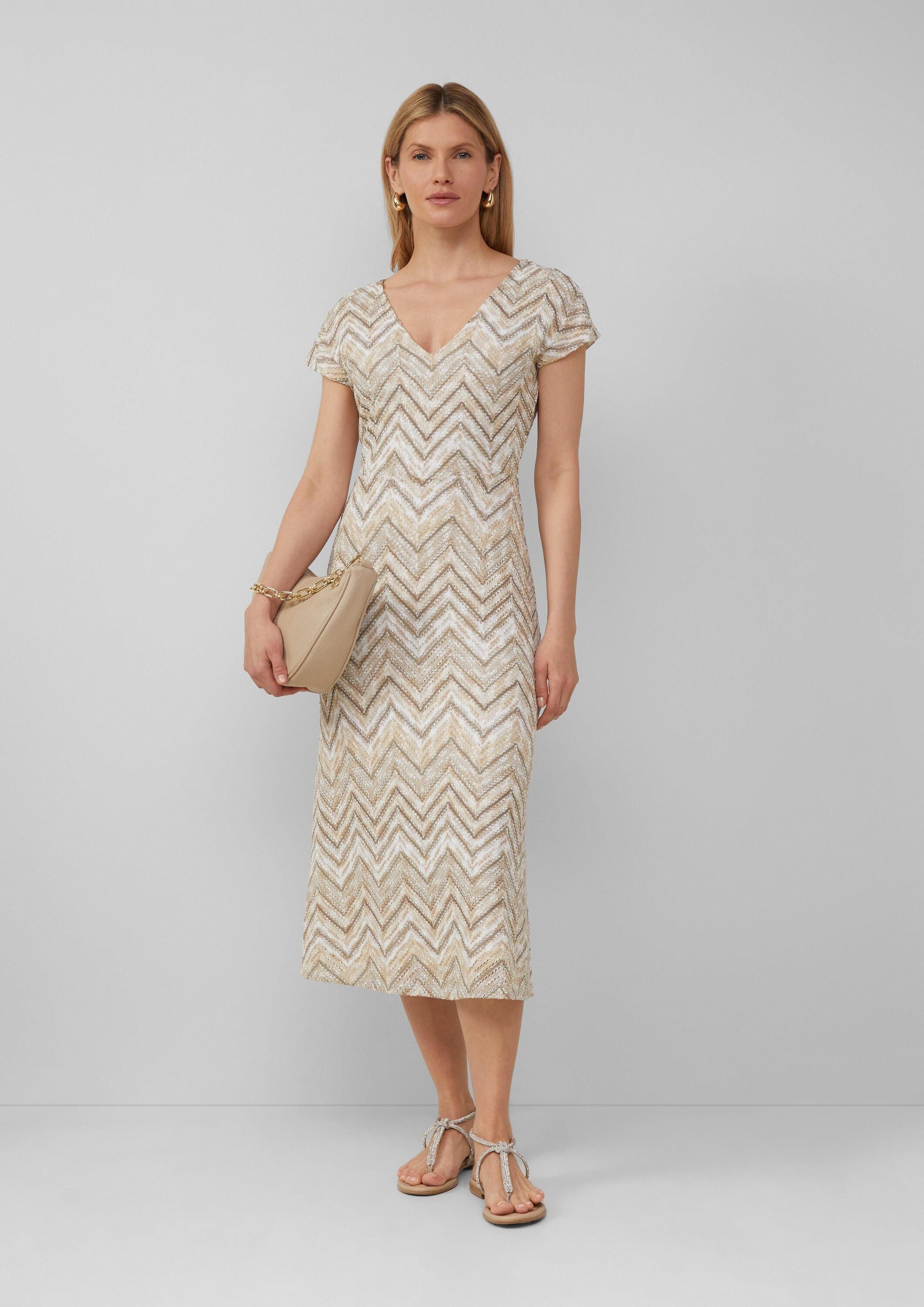s.Oliver Midikleid Kleid Antailliertes Midikleid aus Strickjersey mit V-Ausschnitt