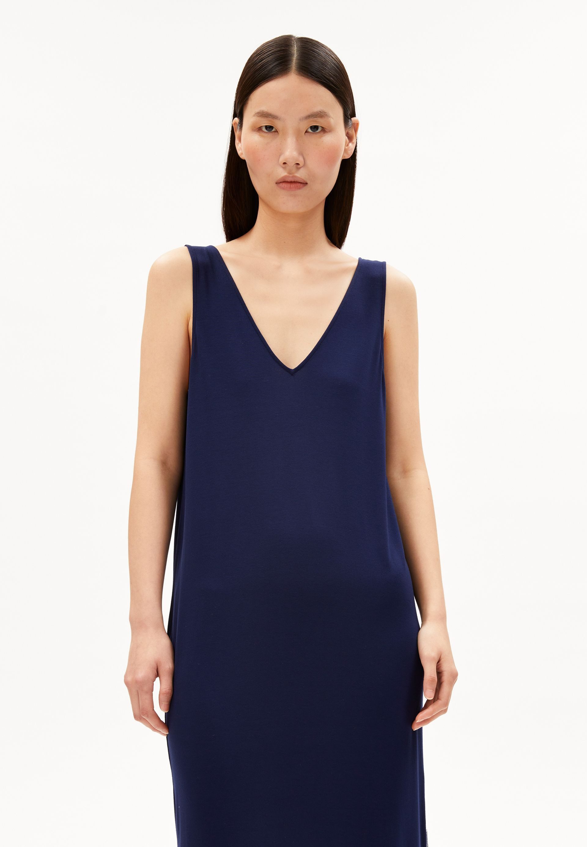 Armedangels Jerseykleid SLEEVELESS LENZING™ ECOVERO™ Viskose Mix (Slim Fit) LENZING™ ECOVERO™ Viskose Mix
