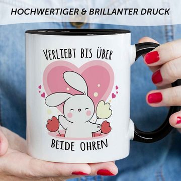 GRAVURZEILE Tasse mit Spruch - Verliebt bis über beide Ohren, Keramik, Farbe: Schwarz & Weiß