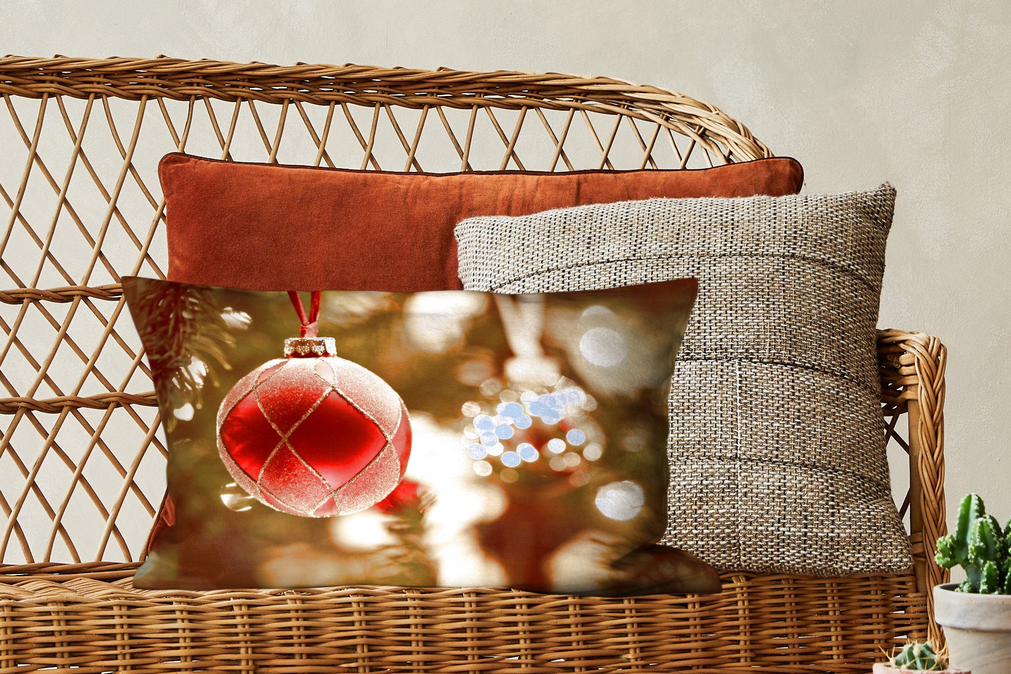Eine der dekorativem von eines, Nähe Weihnachtsschmuck in Zierkissen, Wohzimmer MuchoWow Füllung, Schlafzimmer Nahaufnahme mit Dekokissen Dekoration, Dekokissen
