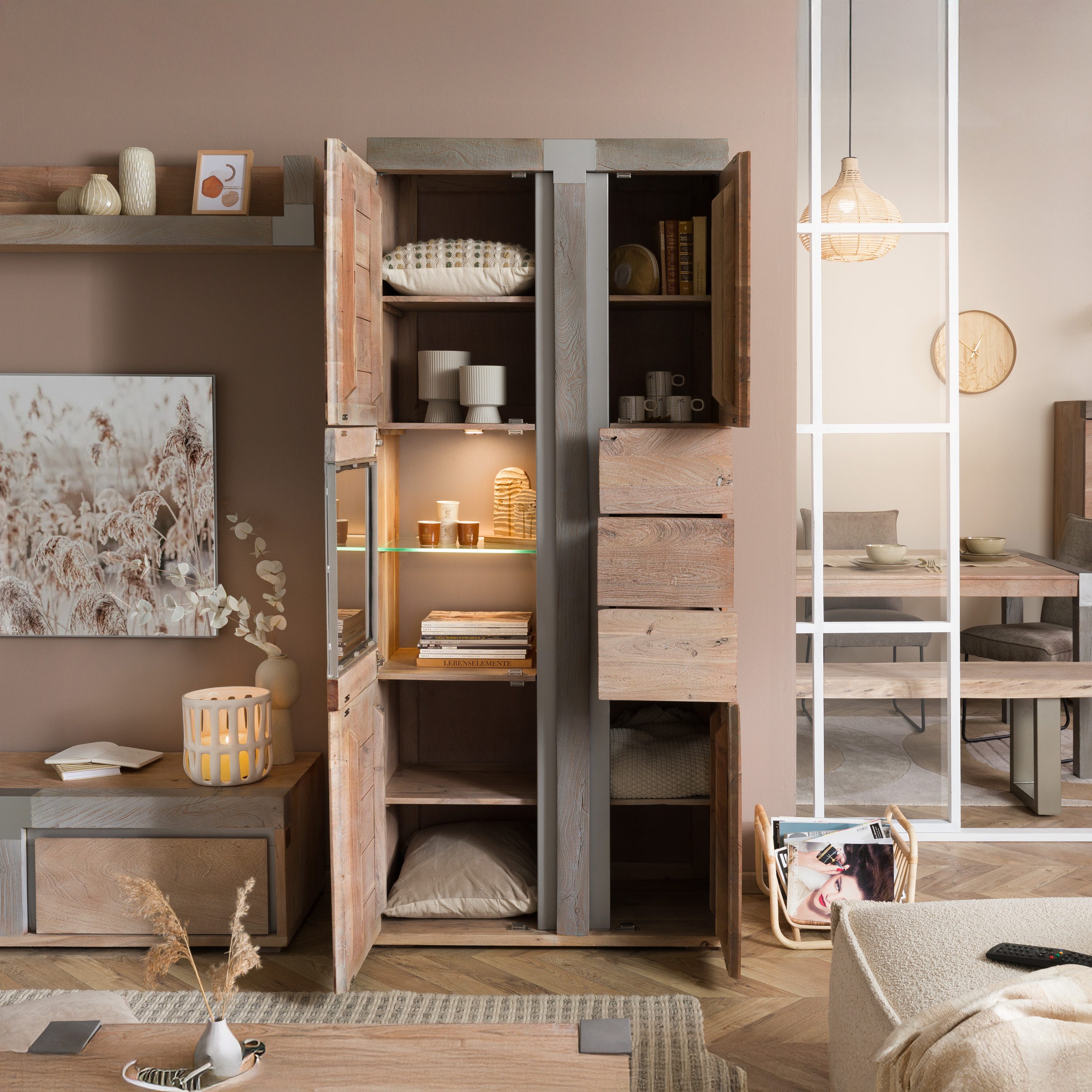 Massivmoebel24 Standvitrine AMSTERDAM (Vitrine Akazie 90x45x204 beige lackiert Amsterdam #108) Vitrine Akazie 90x45x204 beige lackiert Amsterdam #108